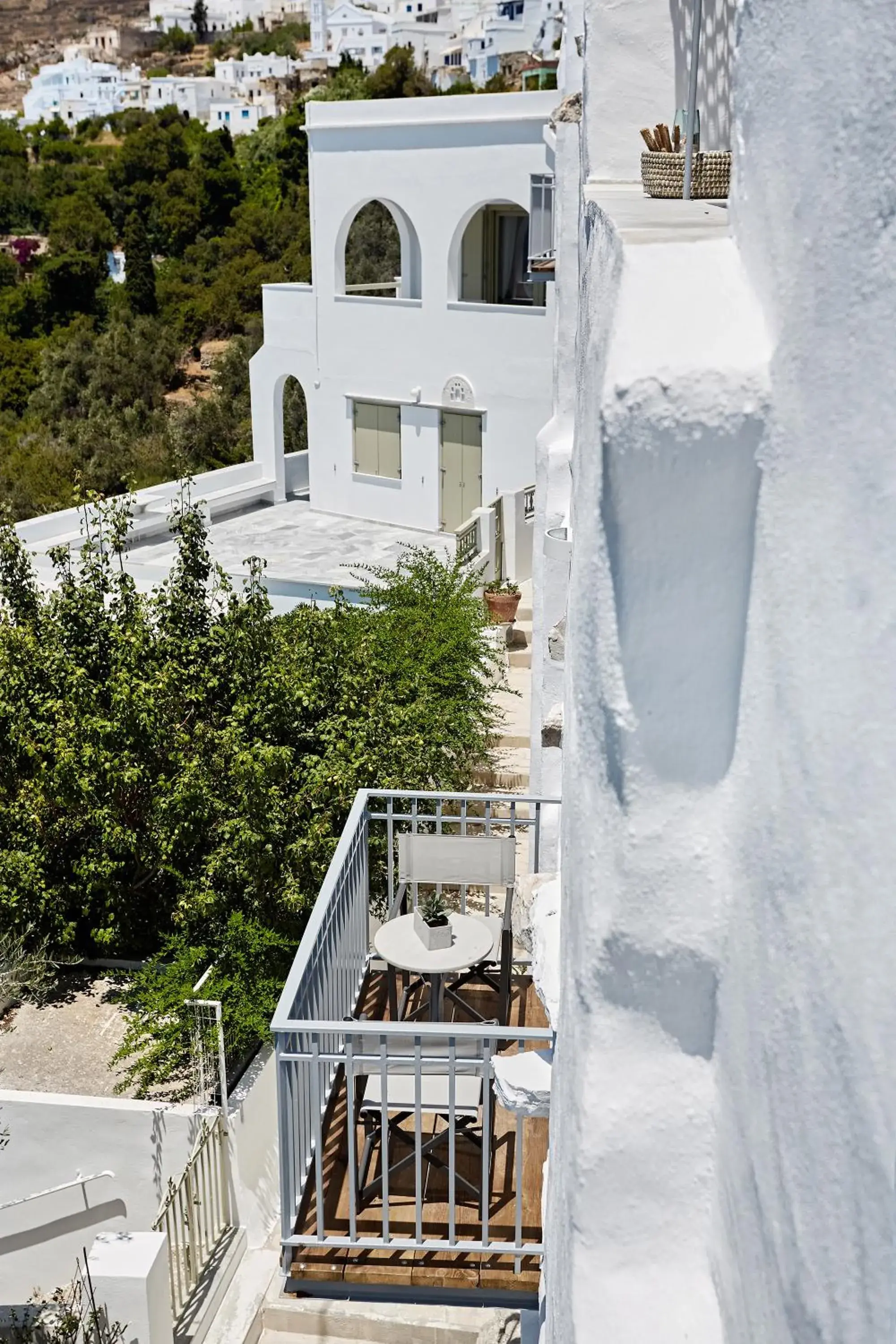 Property building in Living Theros Luxury Suites Property building in Living Theros Luxury Suites