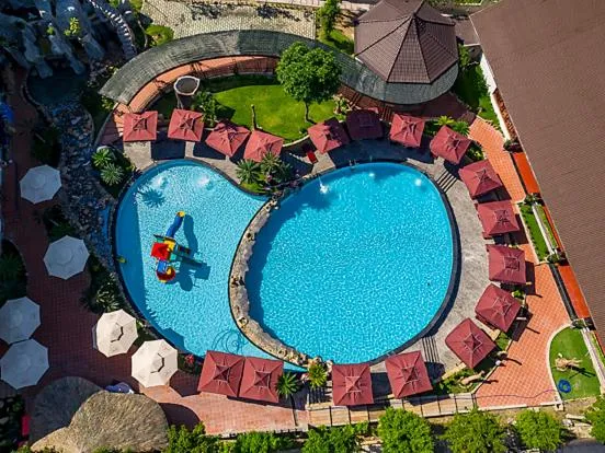 Pool view in Sang Như Ngọc Resort
