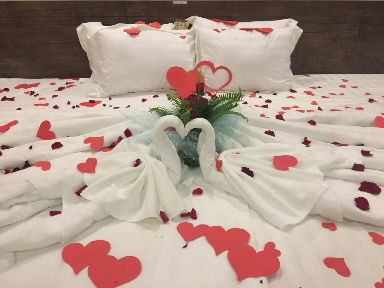 Bed in Sang Như Ngọc Resort