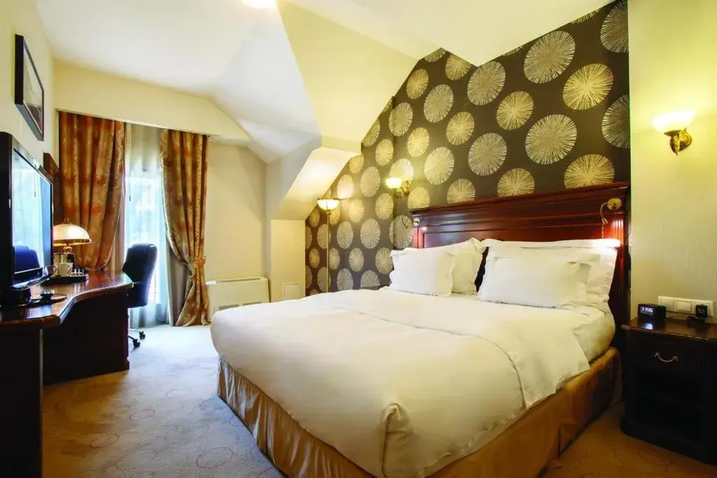 Bed in DoubleTree by Hilton Hotel Sighisoara - Cavaler Bed in DoubleTree by Hilton Hotel Sighisoara - Cavaler