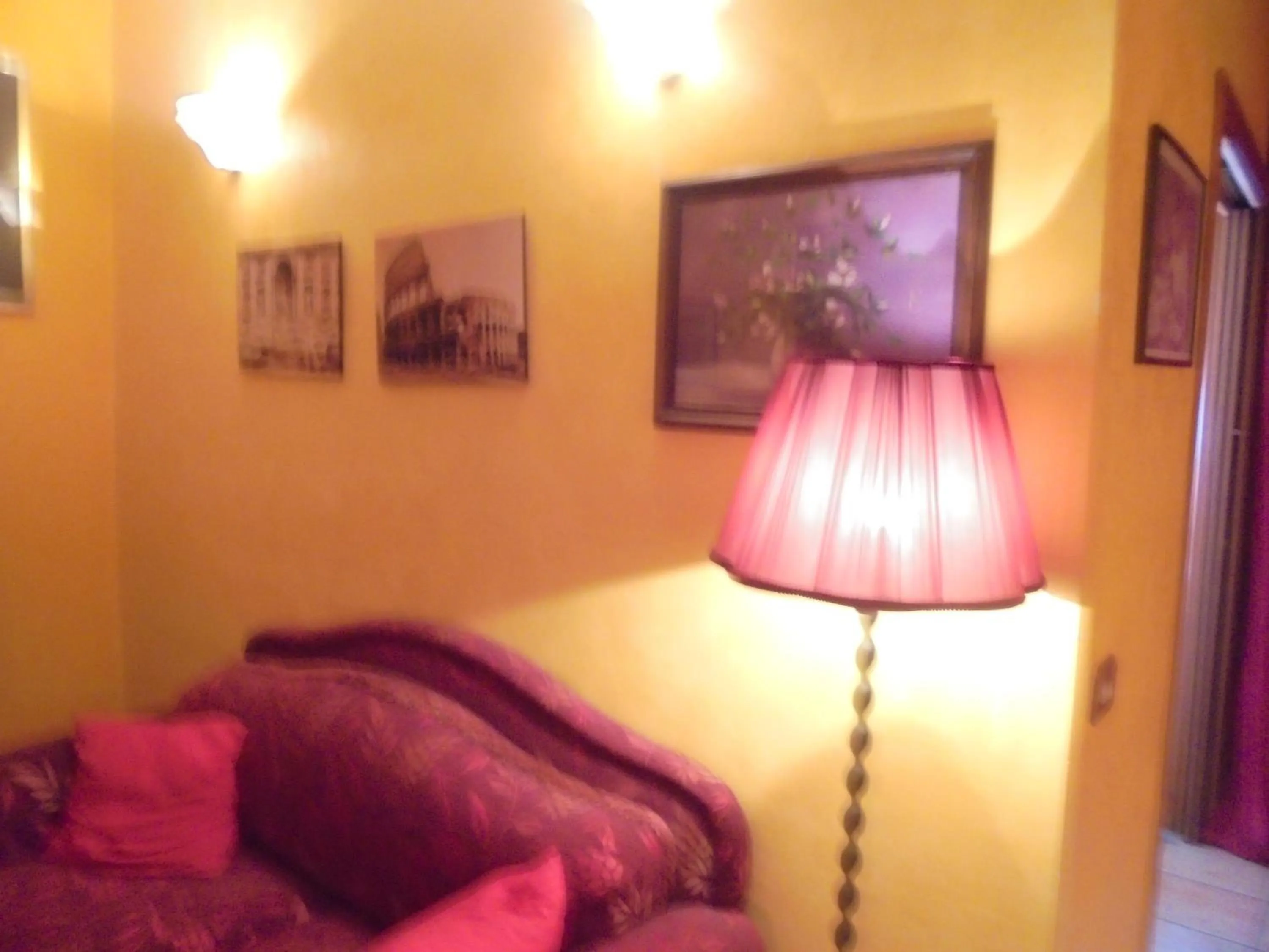 Lobby or reception in Max House