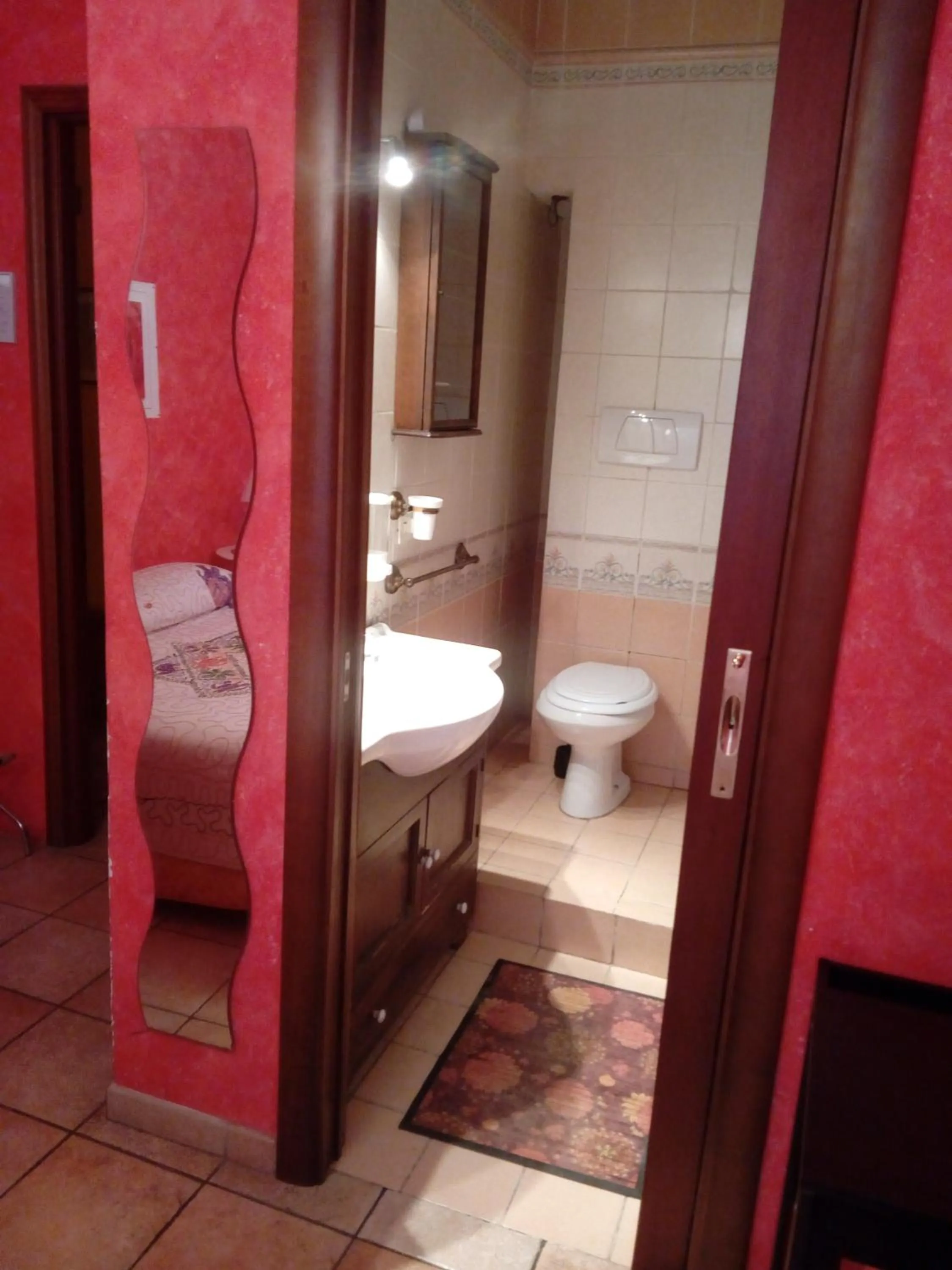 Photo of the whole room in Max House