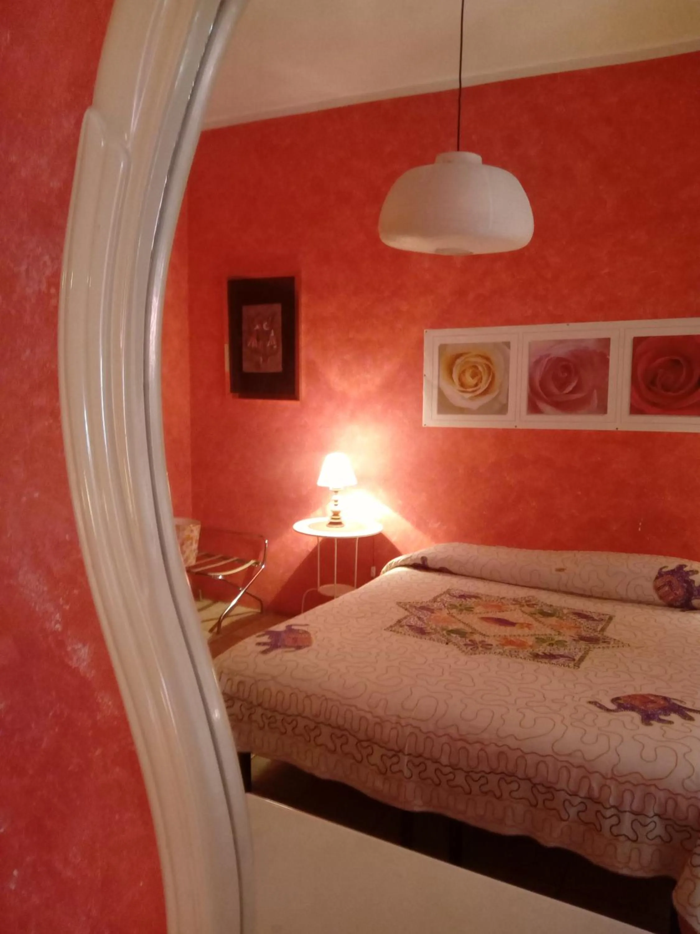 Photo of the whole room, Bed in Max House