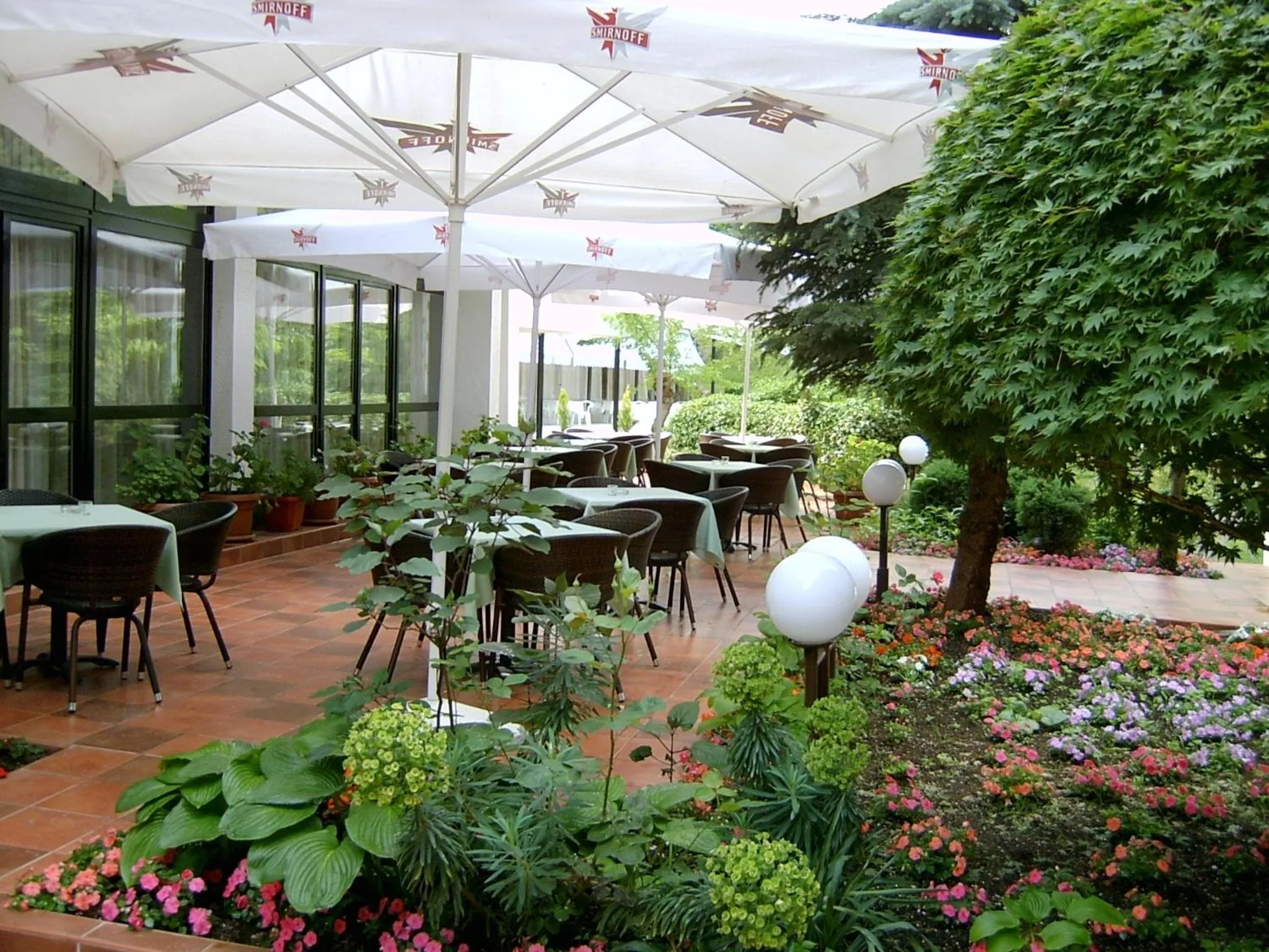 Patio in Hotel Pela