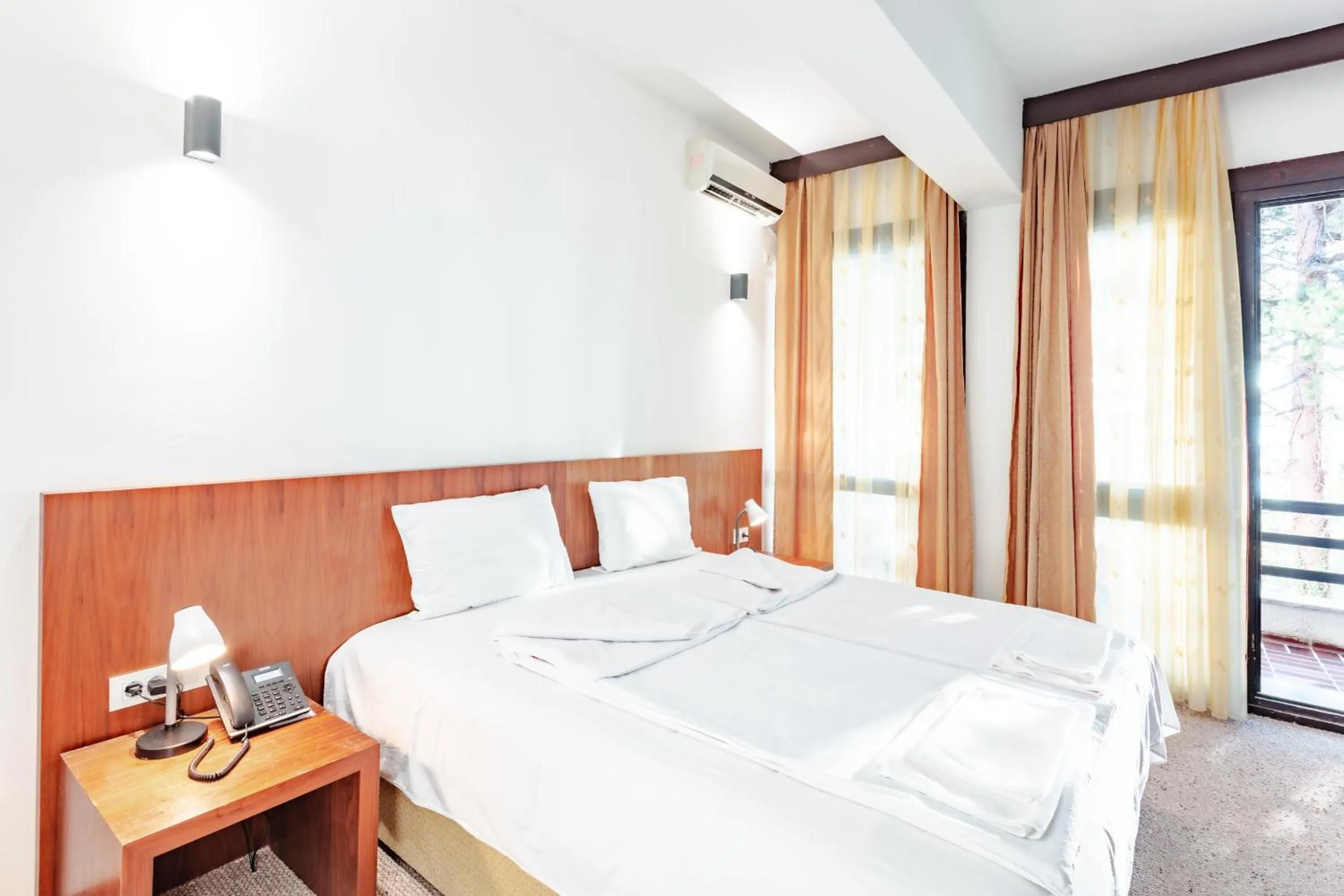 Photo of the whole room, Bed in Hotel Pela