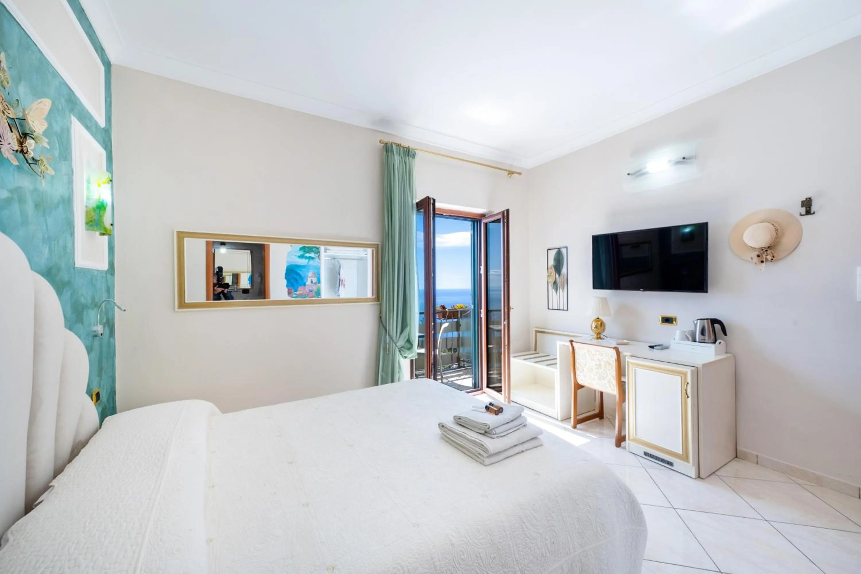 Bed in B&B Il Pavone