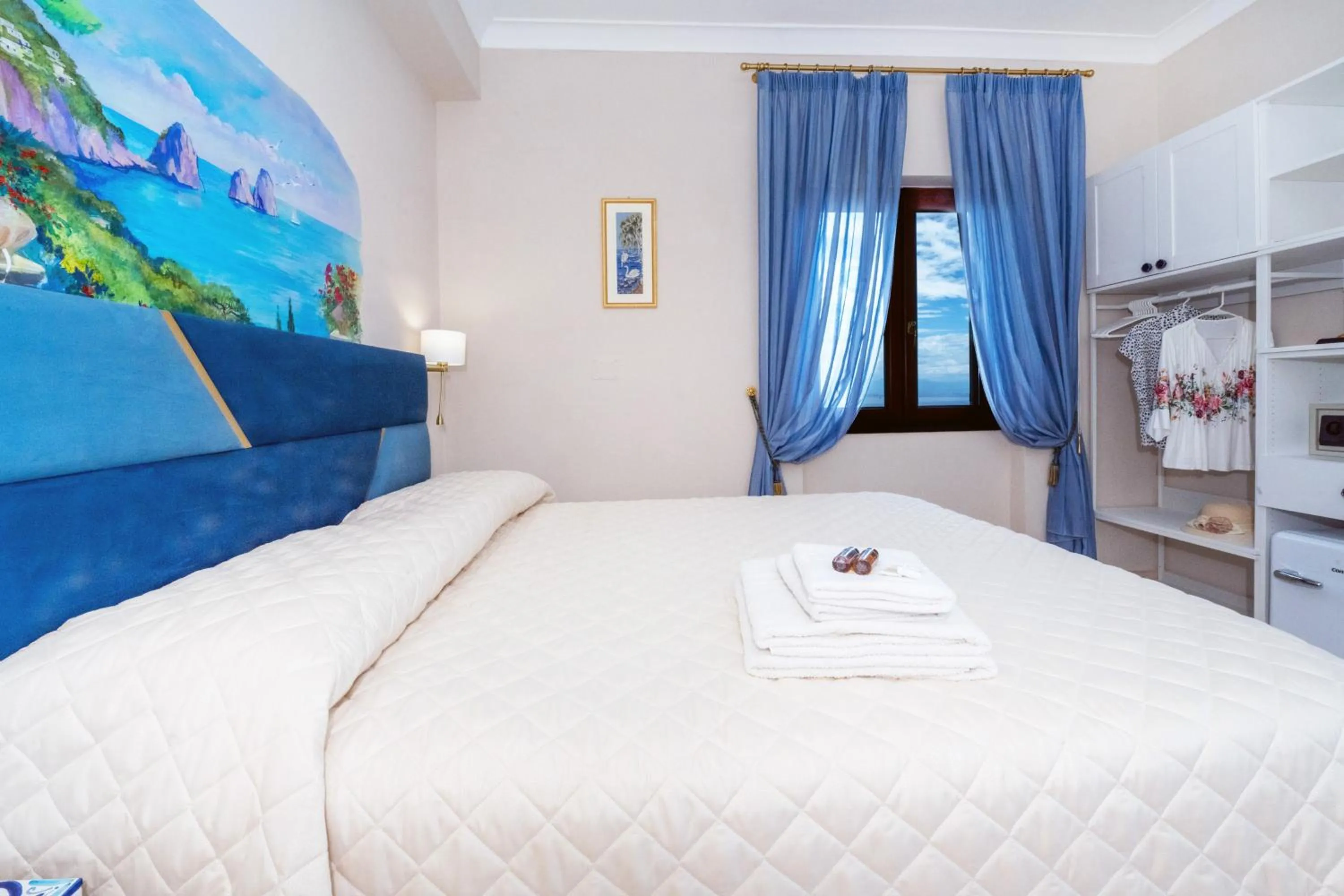 Bed in B&B Il Pavone