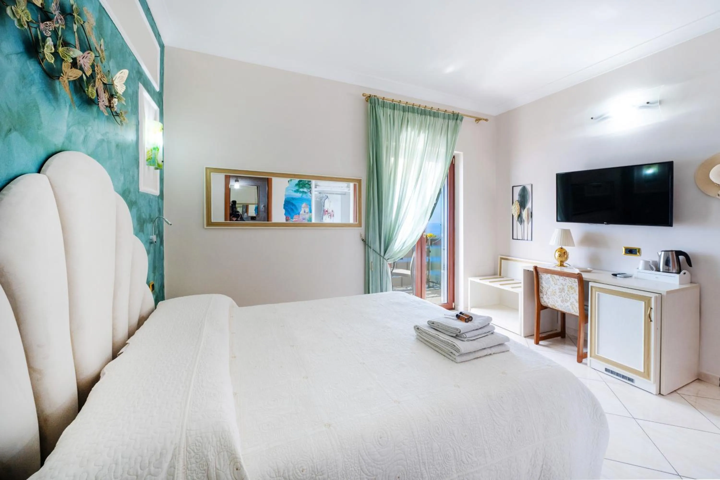 Bed in B&B Il Pavone