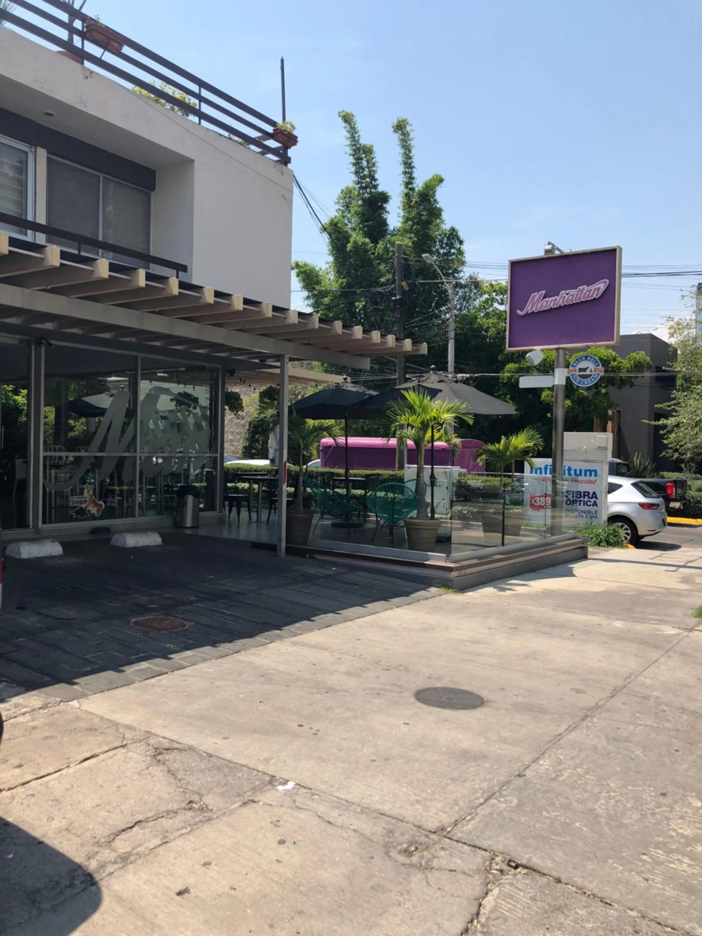 Property building in Hostal Guadalajara Cosmopolitan Providencia