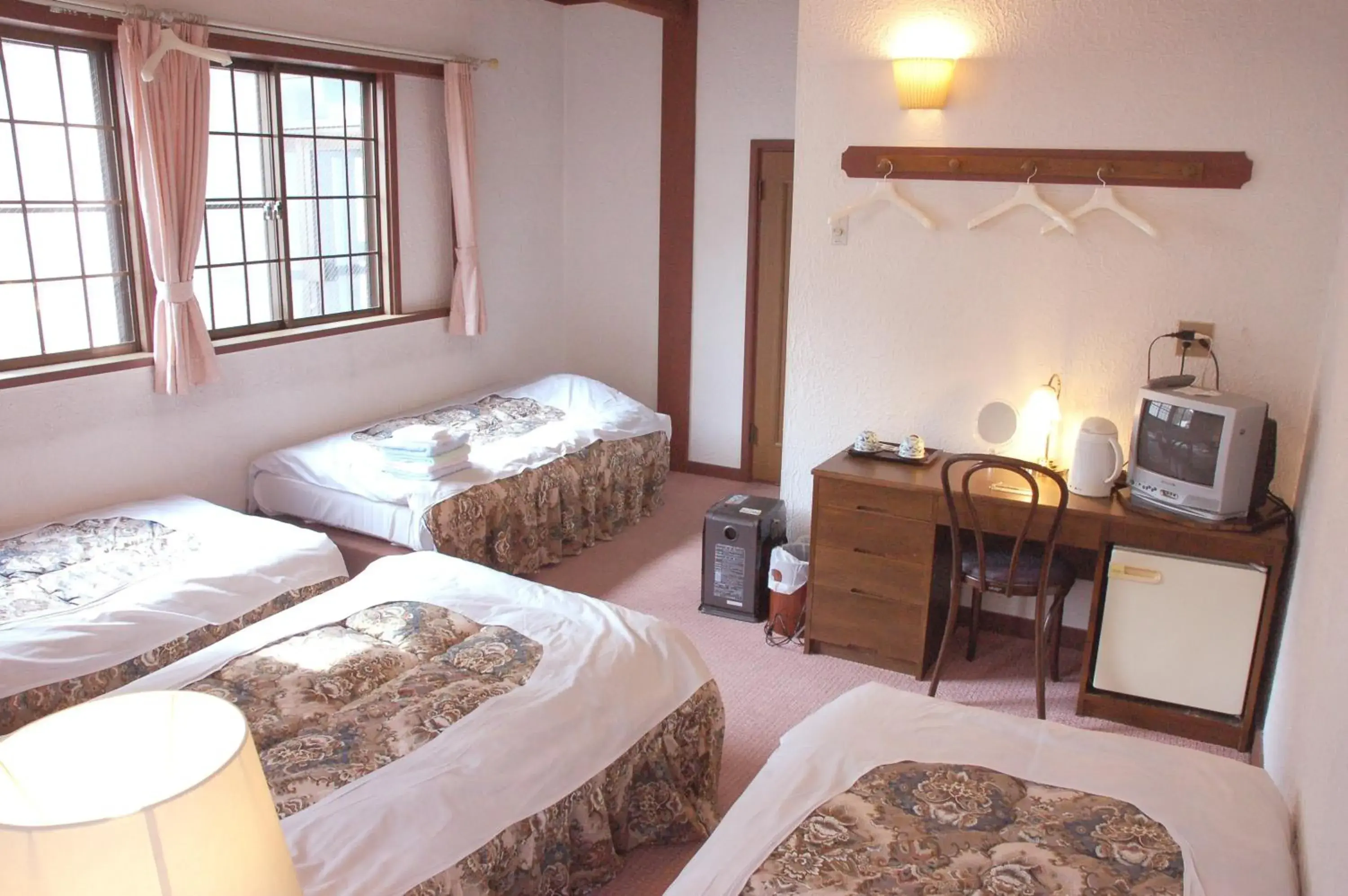 Photo of the whole room, Bed in Hotel Mont Blanc Hakuba