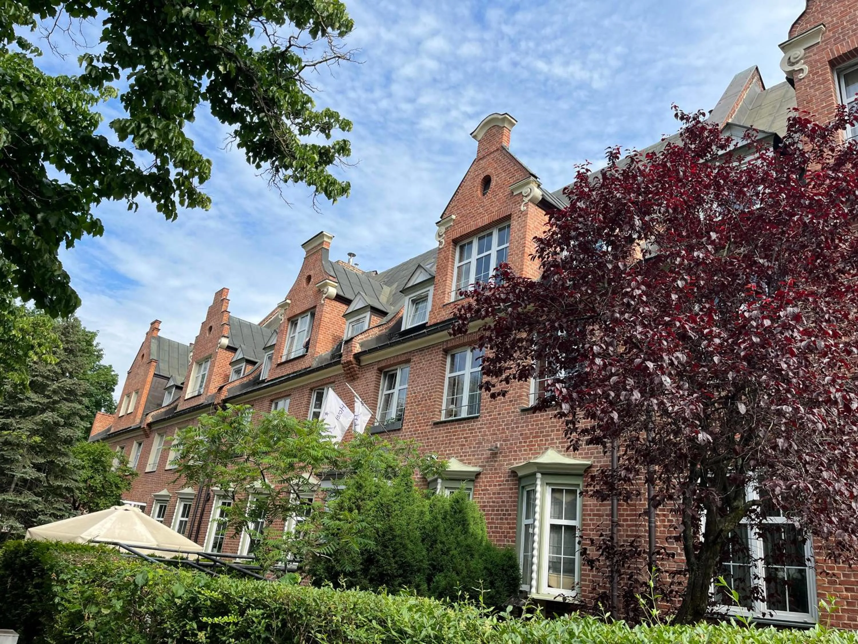 Property building in Hotel Logos