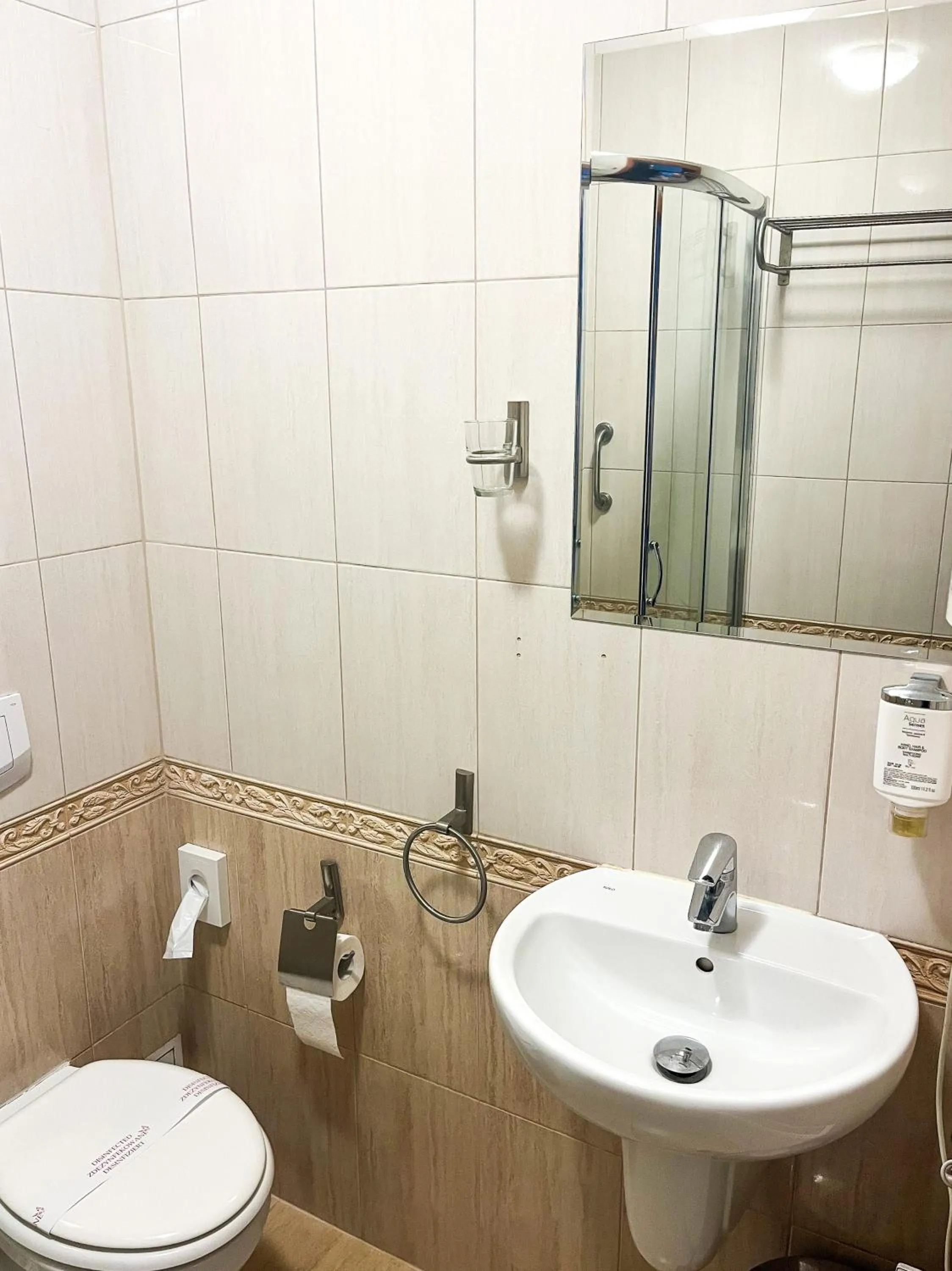 Toilet in Hotel Logos