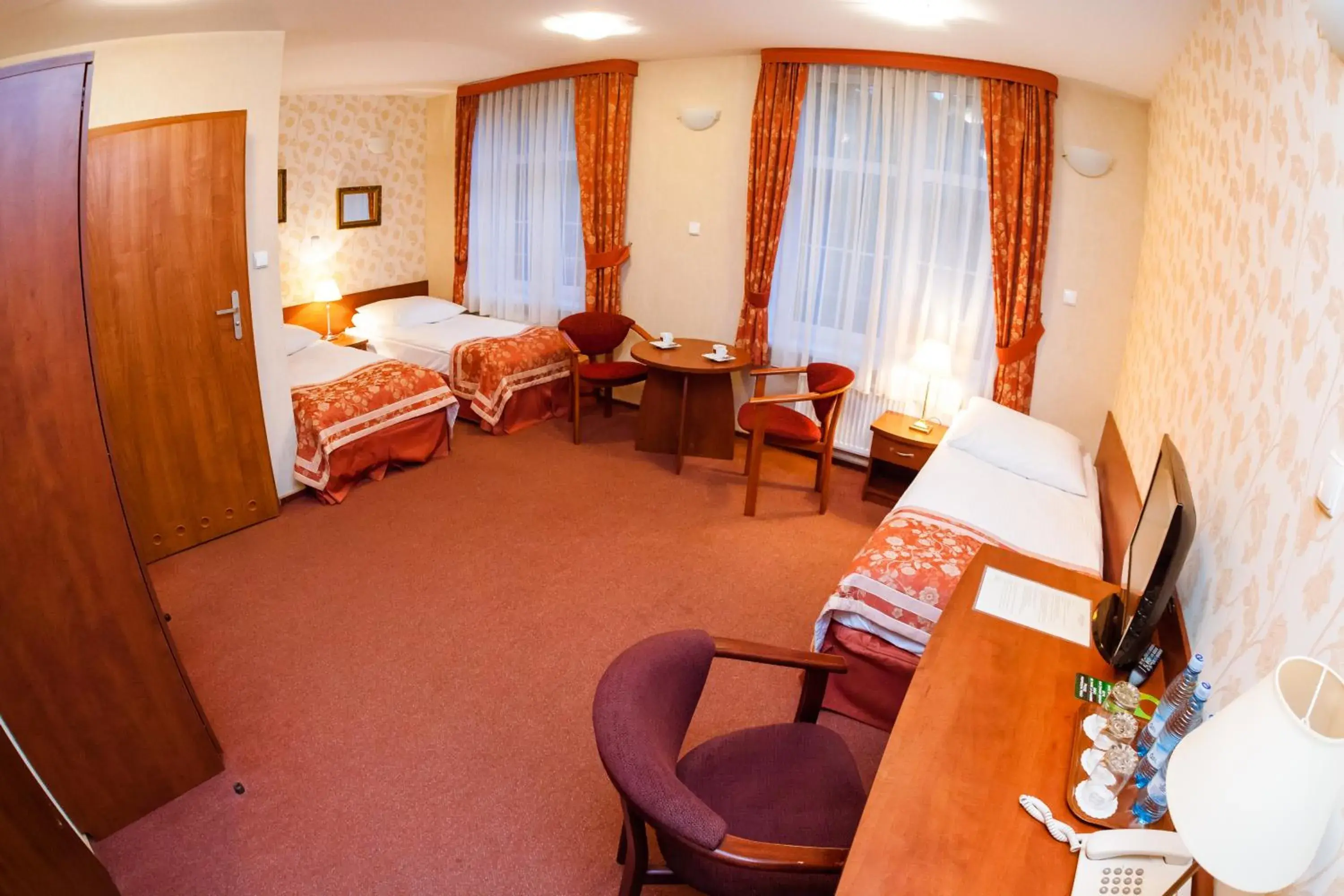 Triple Room in Hotel Logos Triple Room in Hotel Logos