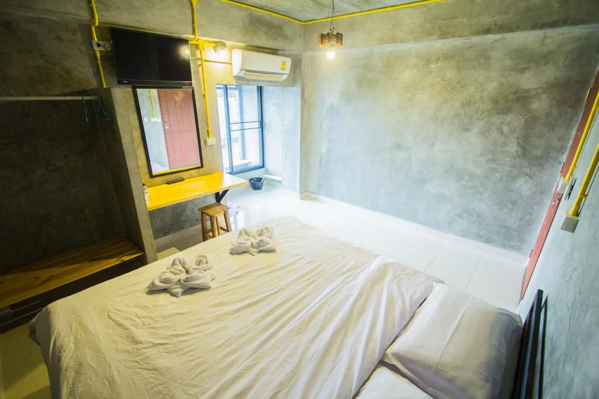 Bed in The Sky Loft Hotel Bed in The Sky Loft Hotel