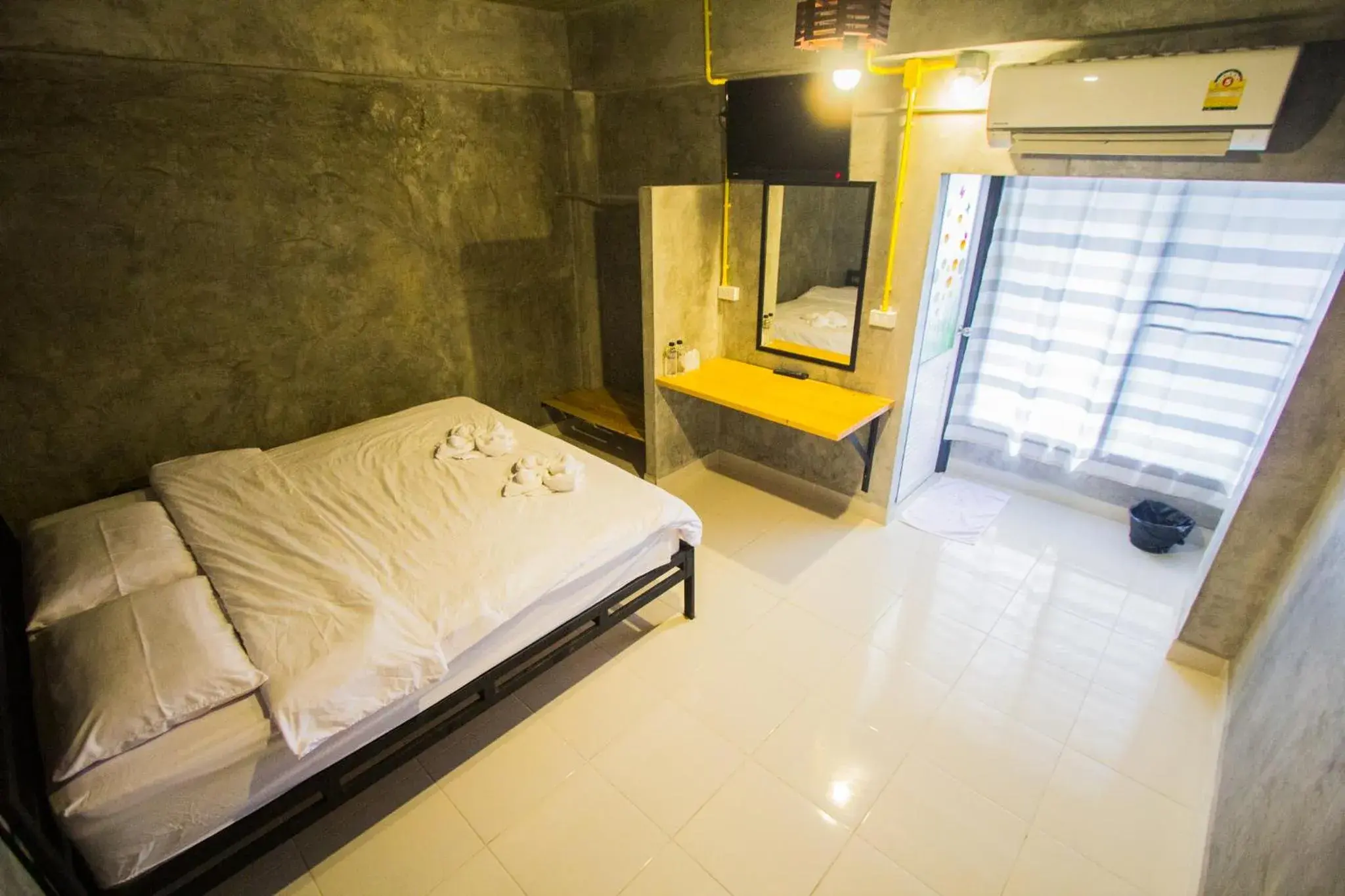 Bed in The Sky Loft Hotel Bed in The Sky Loft Hotel