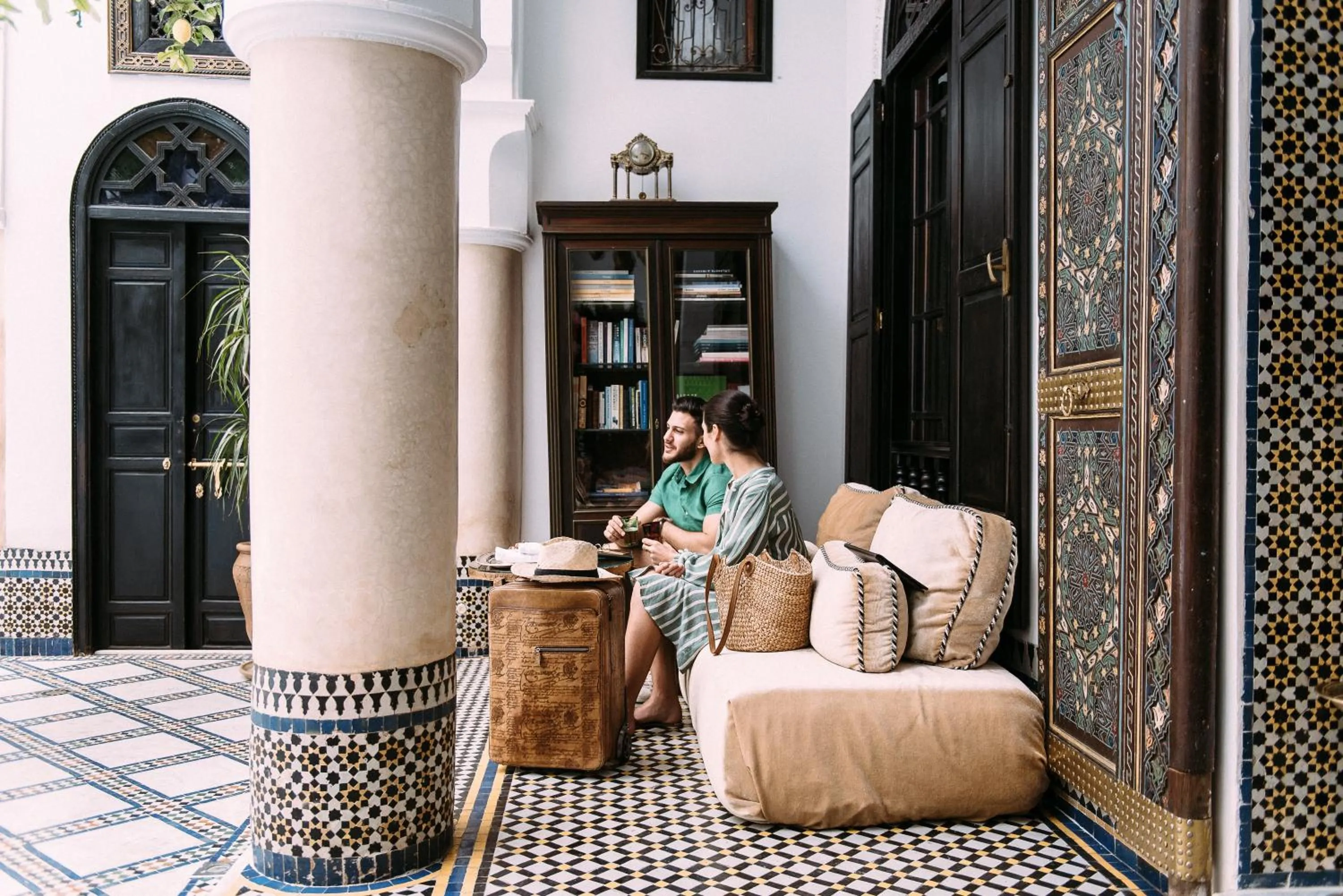 Lobby or reception in Riad Maison Bleue and Spa