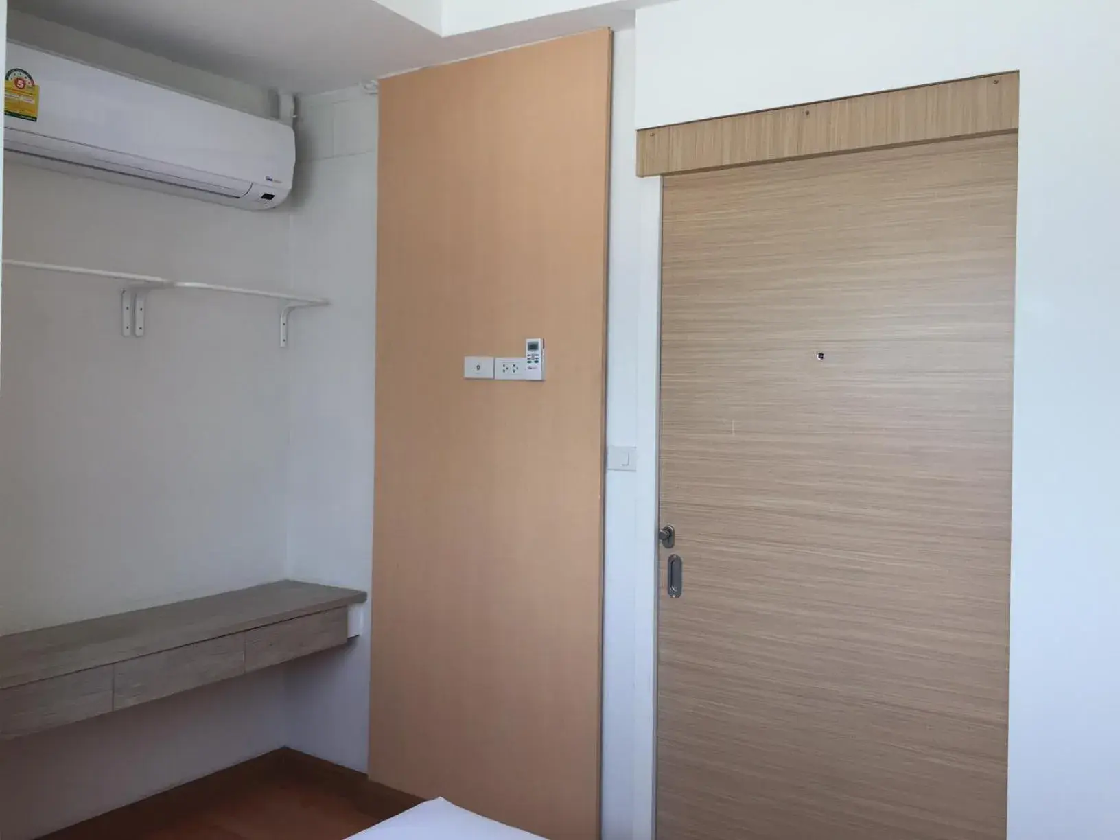 Standard Double or Twin Room in Nine Place Sukhumvit 40 Standard Double or Twin Room in Nine Place Sukhumvit 40