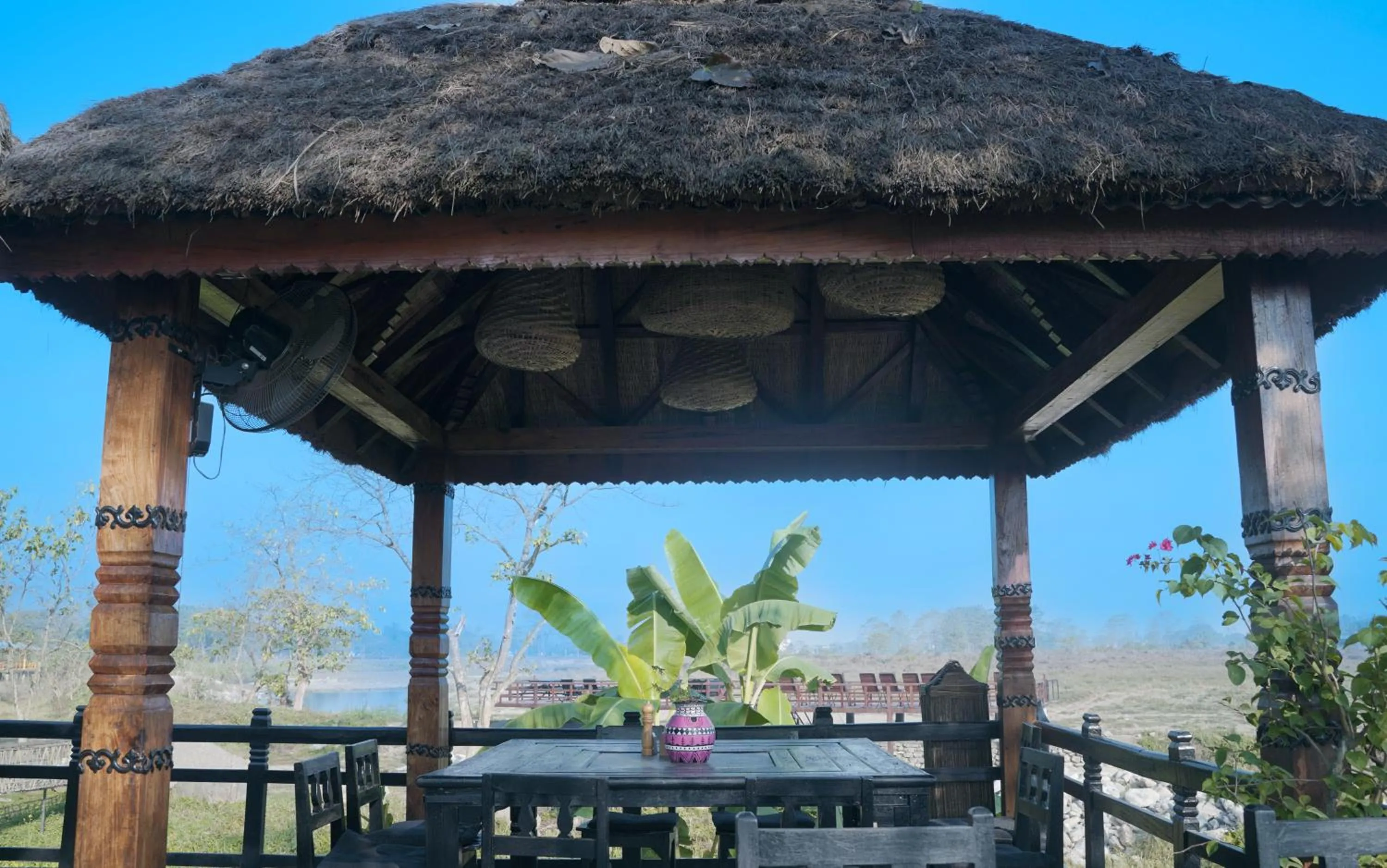 Restaurant/places to eat in Sapana Village Lodge