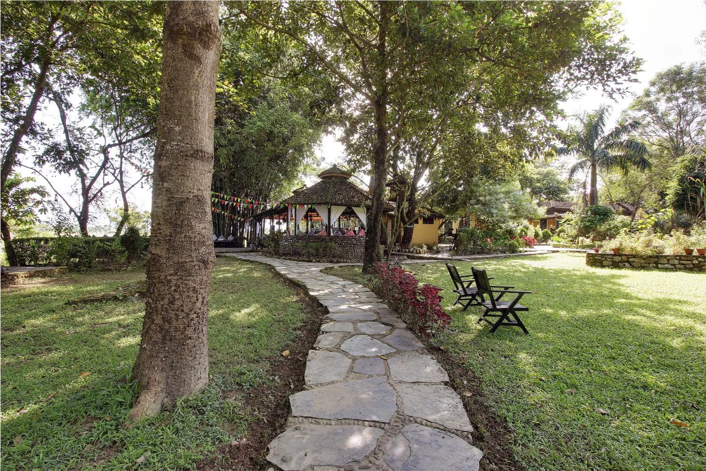 Garden in Sapana Village Lodge