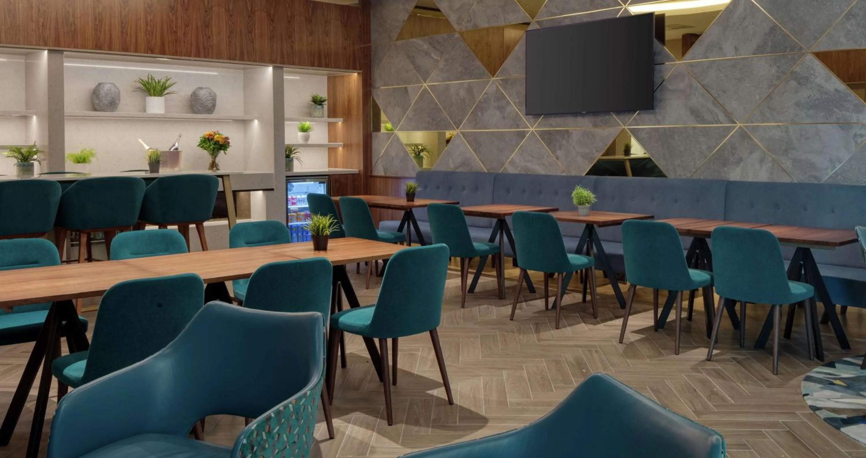 Property building in Hilton London Angel Islington