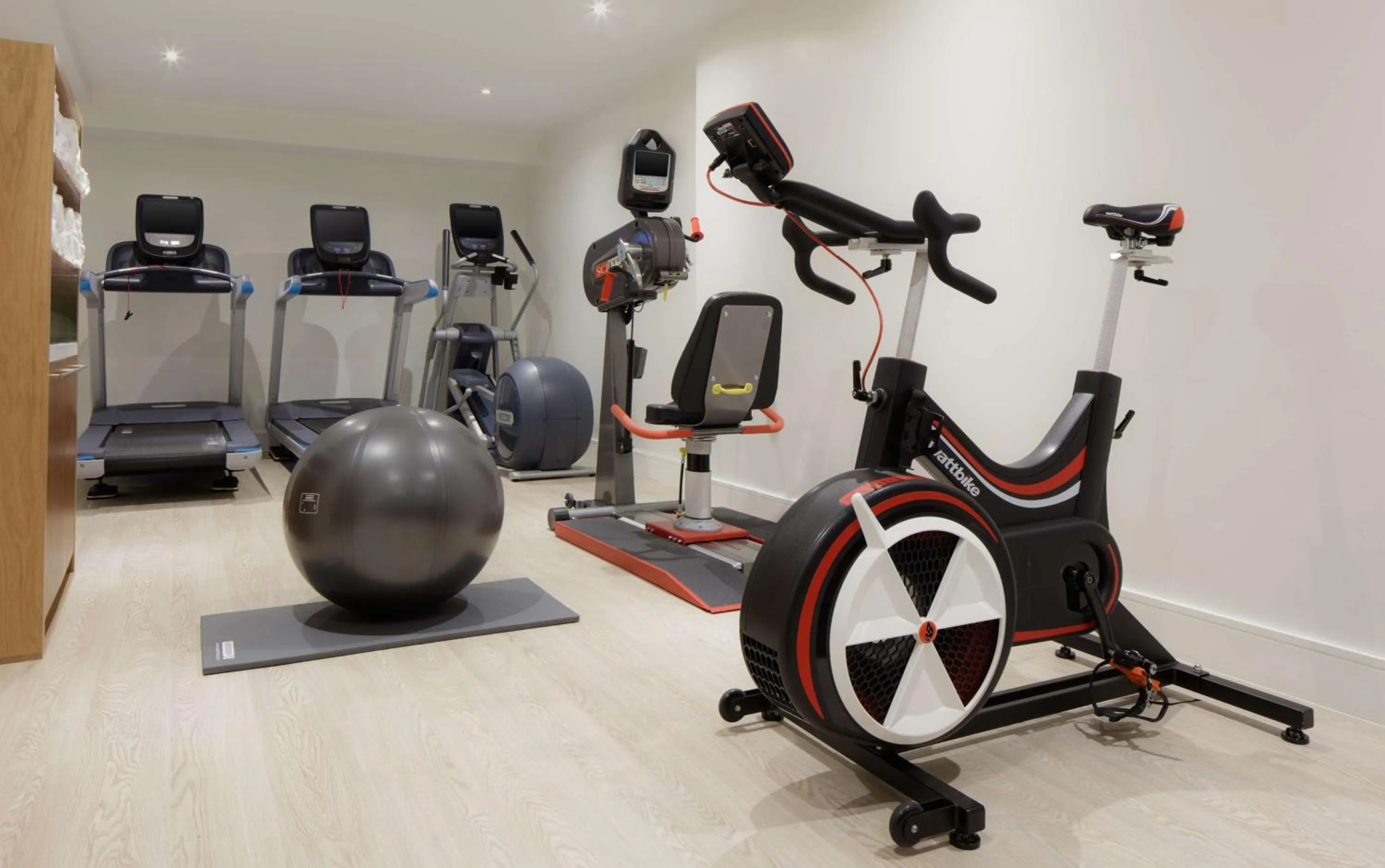 Fitness centre/facilities in Hilton London Angel Islington
