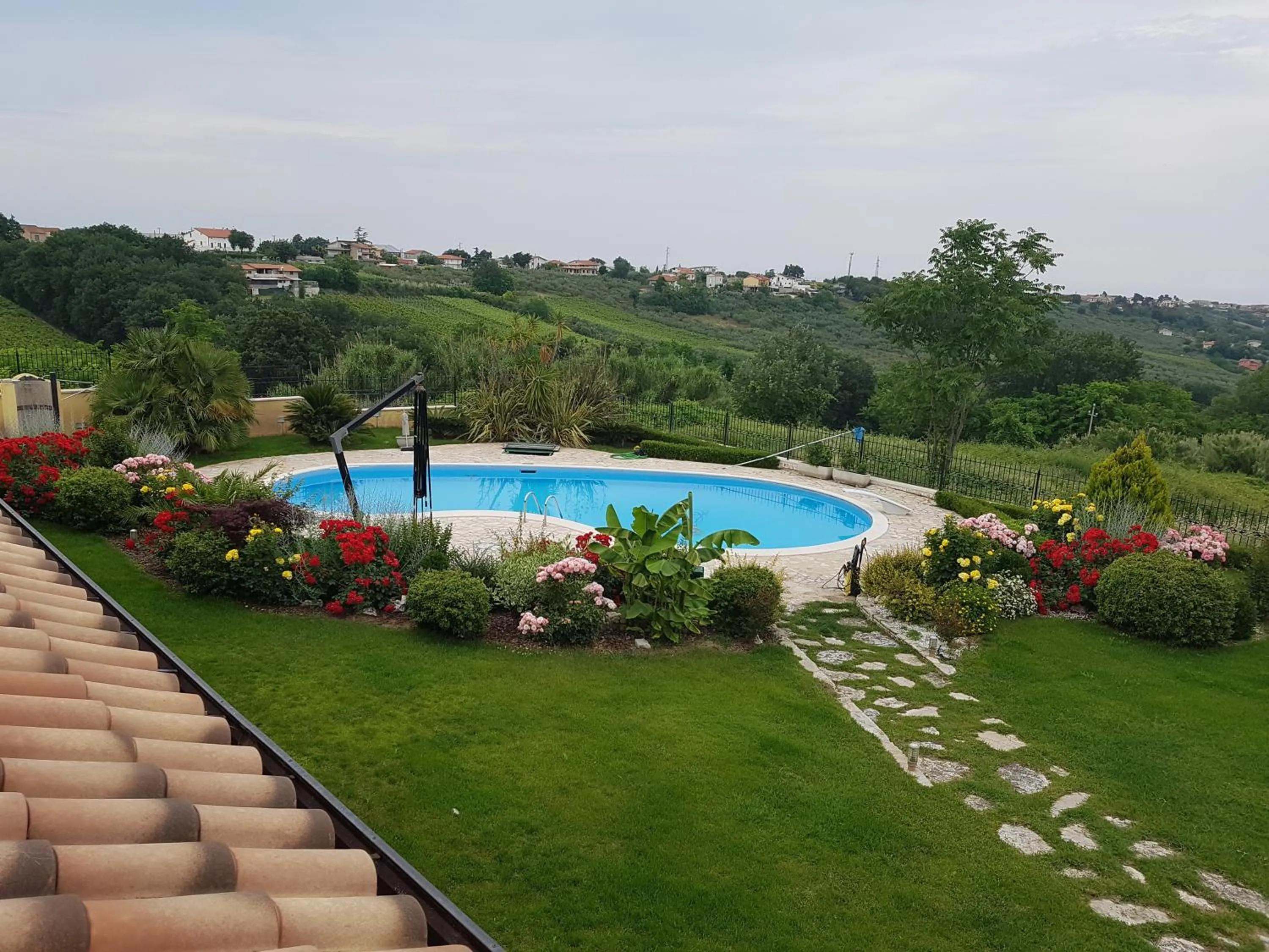 Swimming pool in B&B Villa Moen