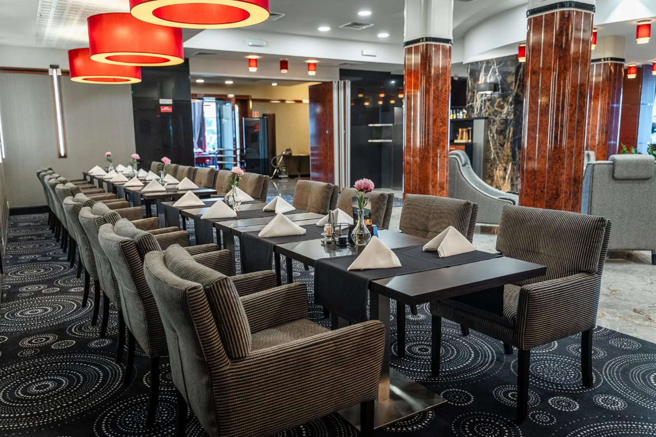 Restaurant/places to eat in Hotel Panorama