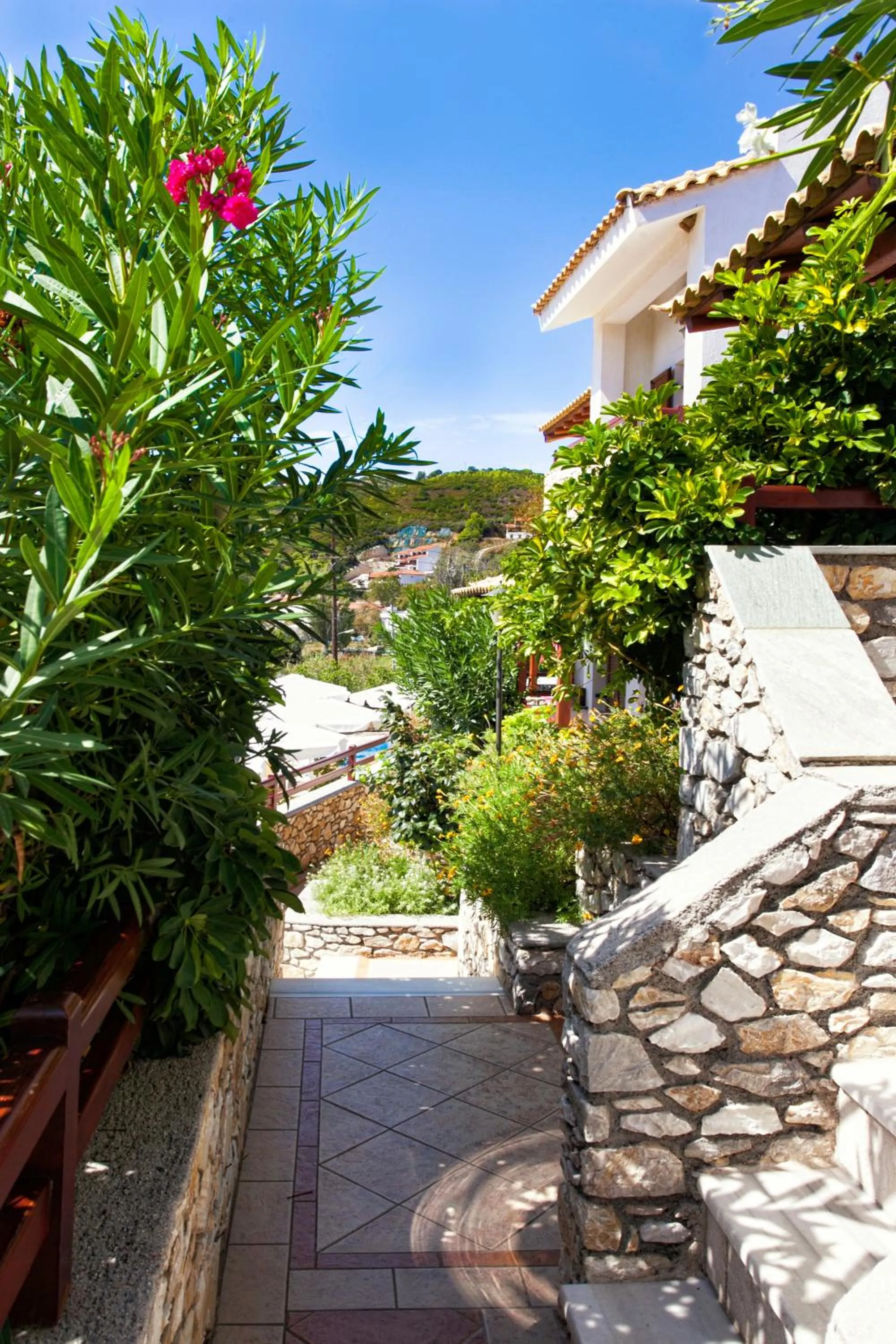 Property building in Villa Maraki