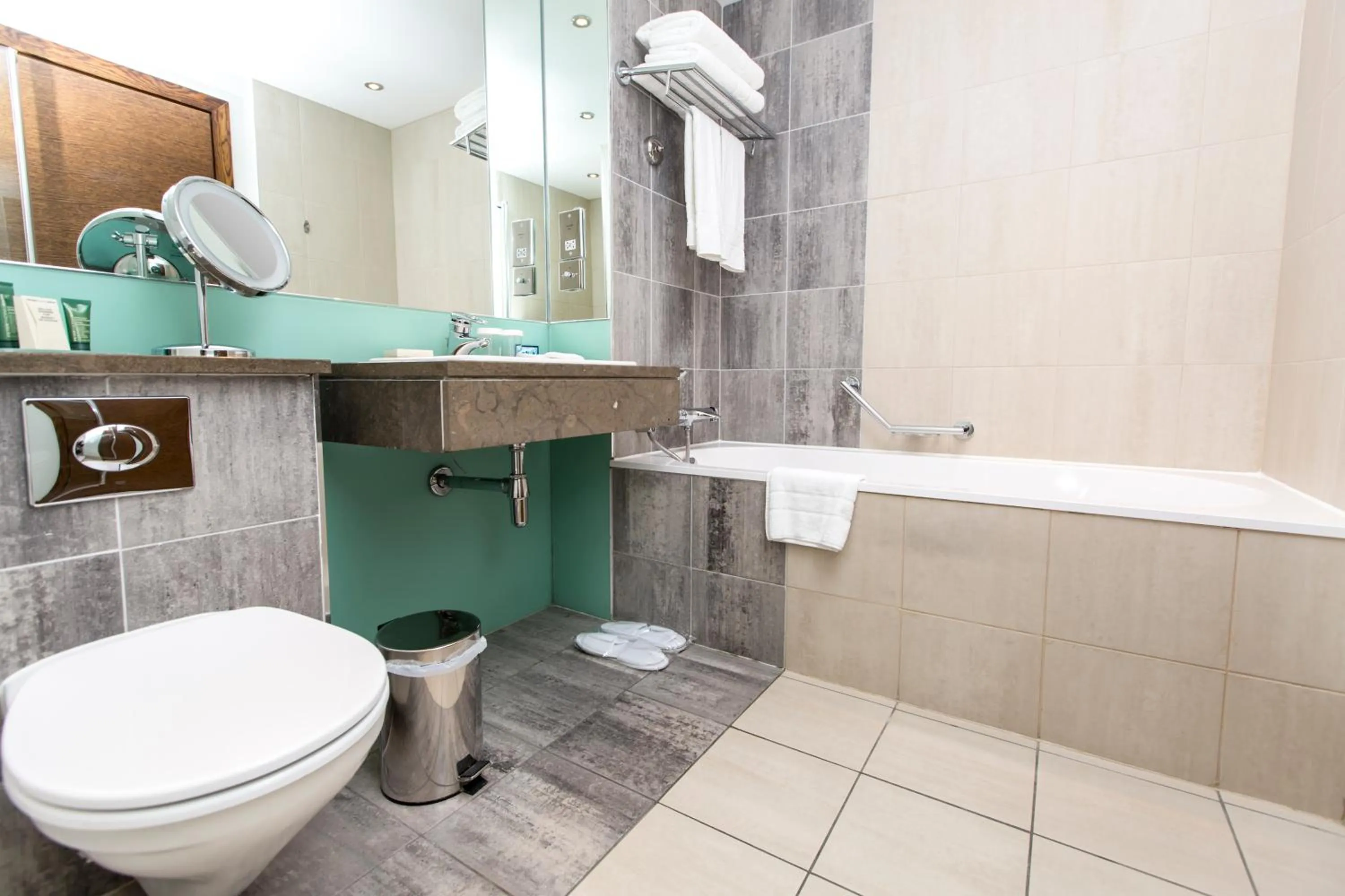 Bathroom in Hilton London Canary Wharf