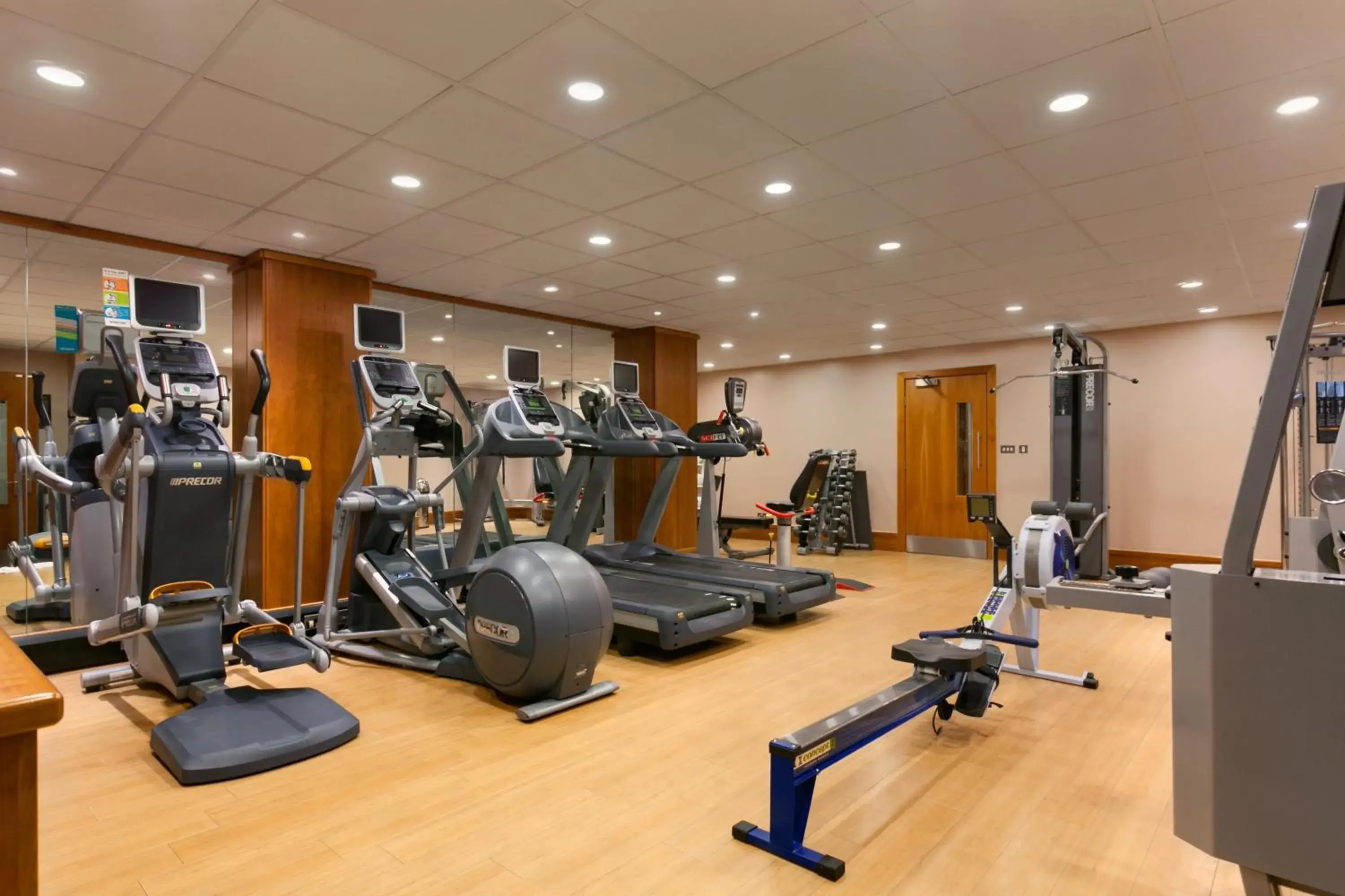 Fitness centre/facilities in Hilton London Canary Wharf Fitness centre/facilities in Hilton London Canary Wharf