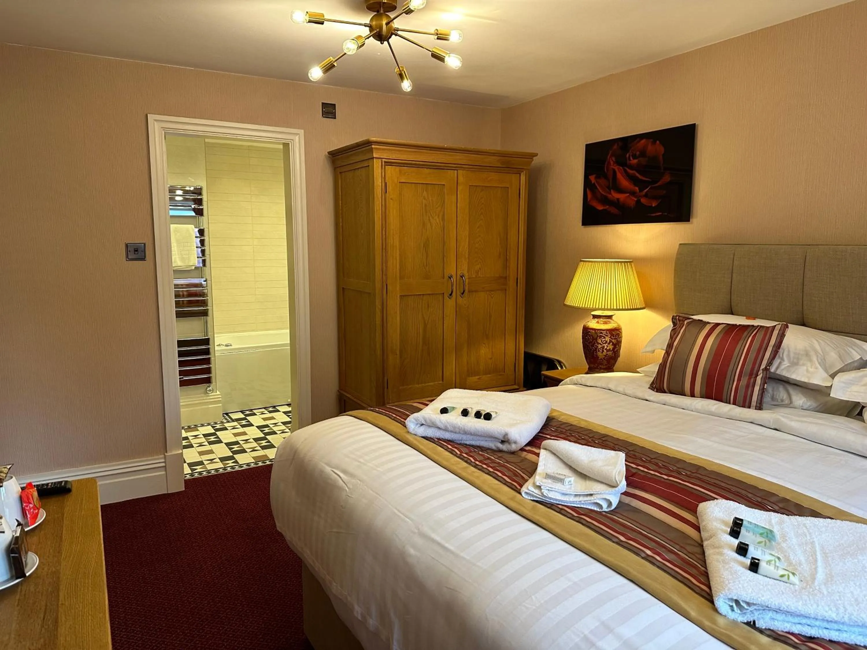 Bed in Chester House Guest House