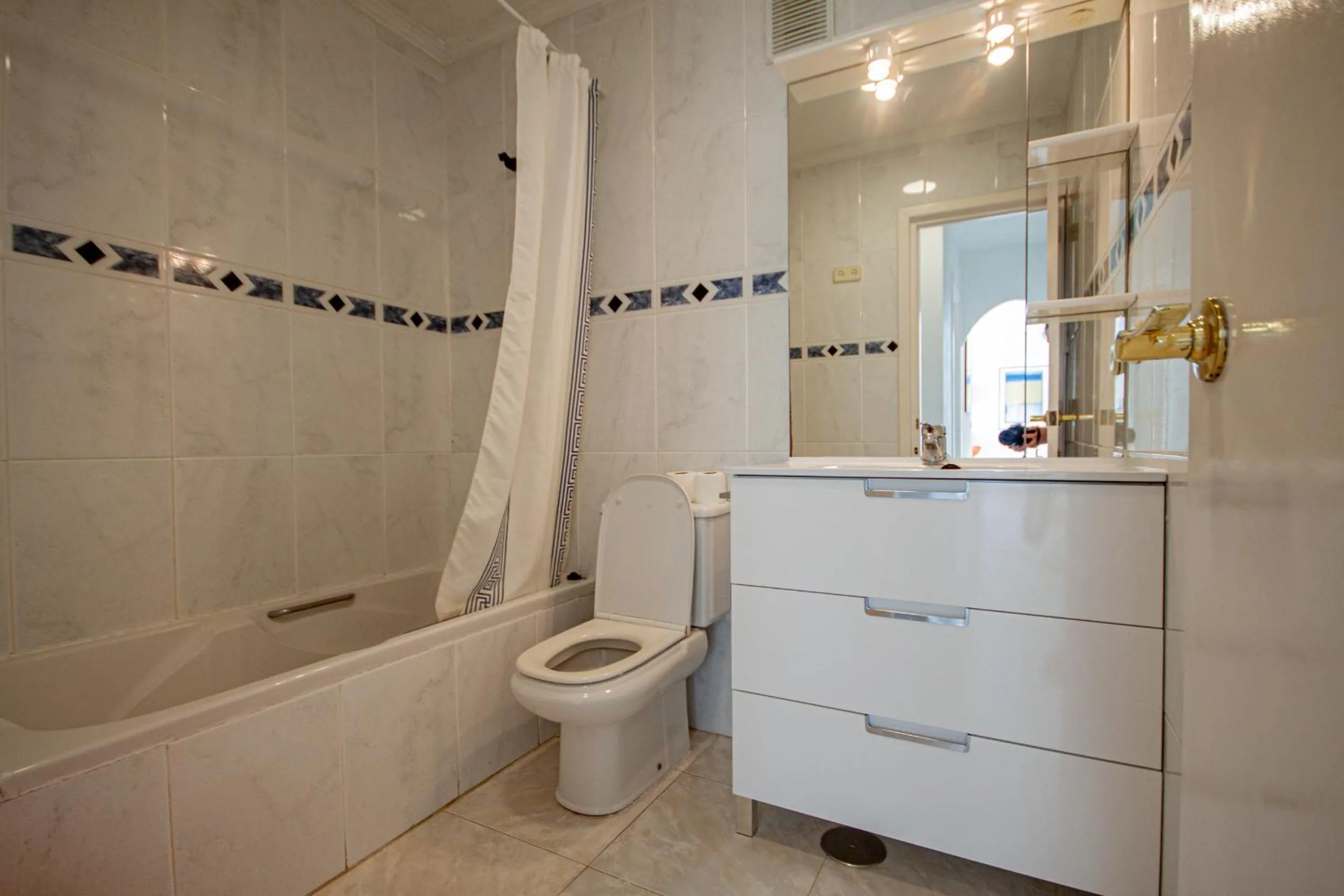 Bathroom in Inmovecos apart con piscina Alisios 227