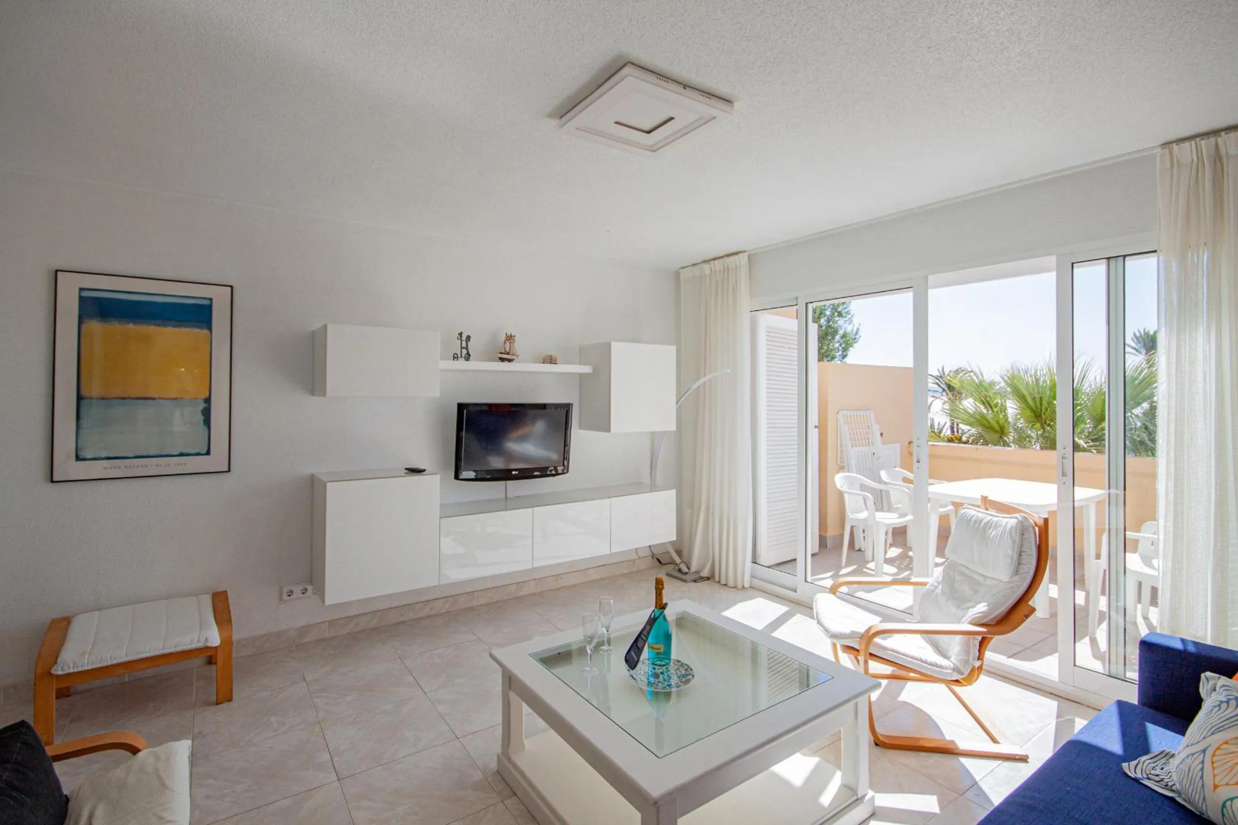 Living room in Inmovecos apart con piscina Alisios 227