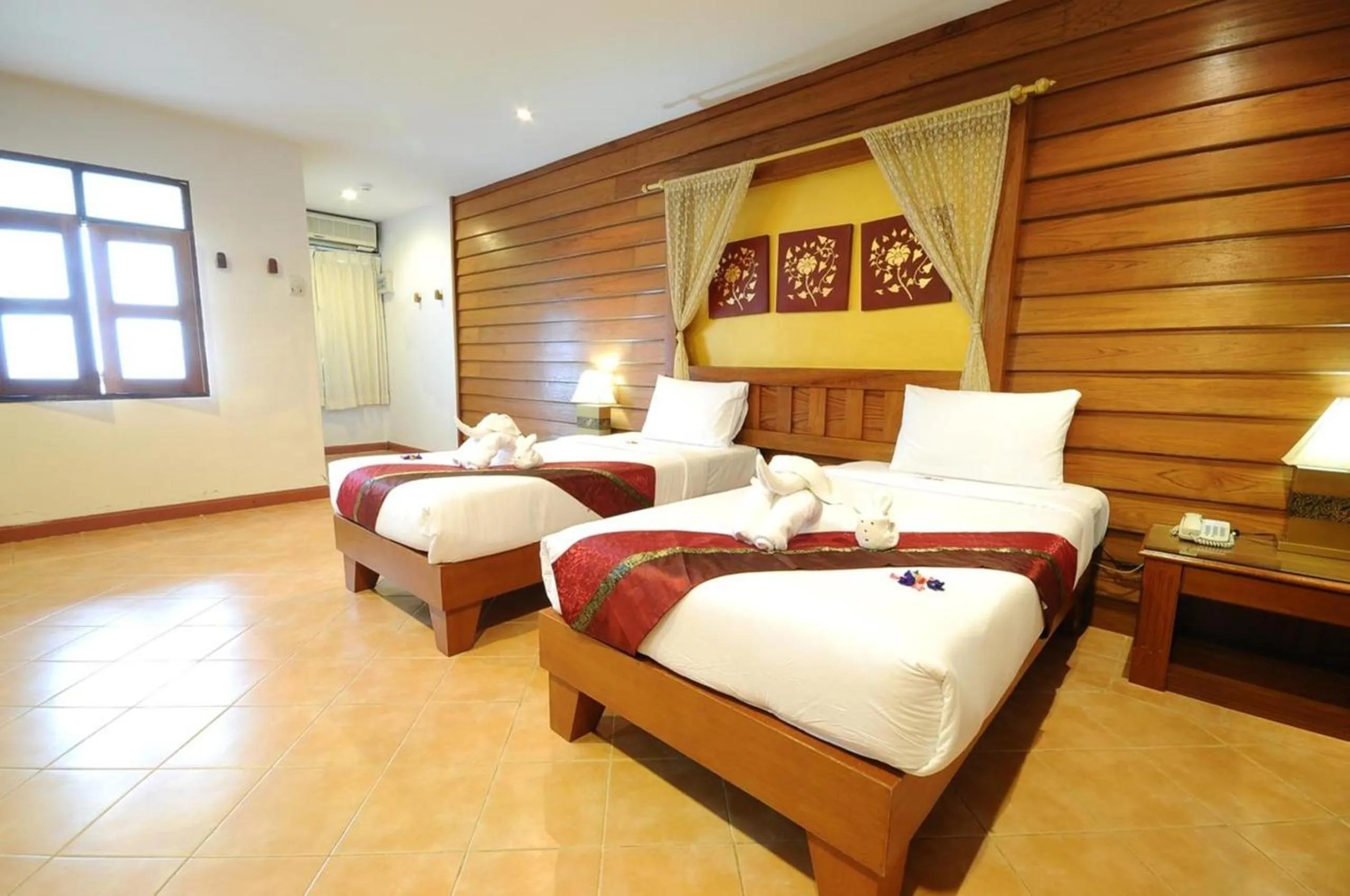 Bed in Bel Aire Patong