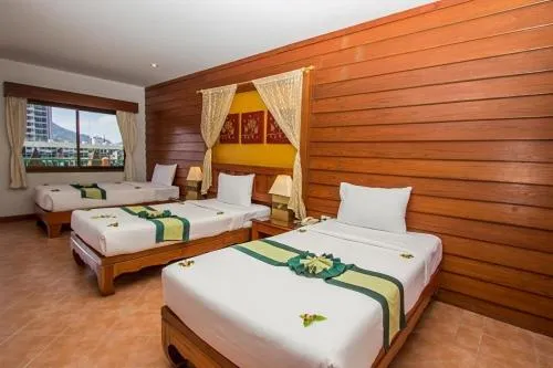 Bed in Bel Aire Patong