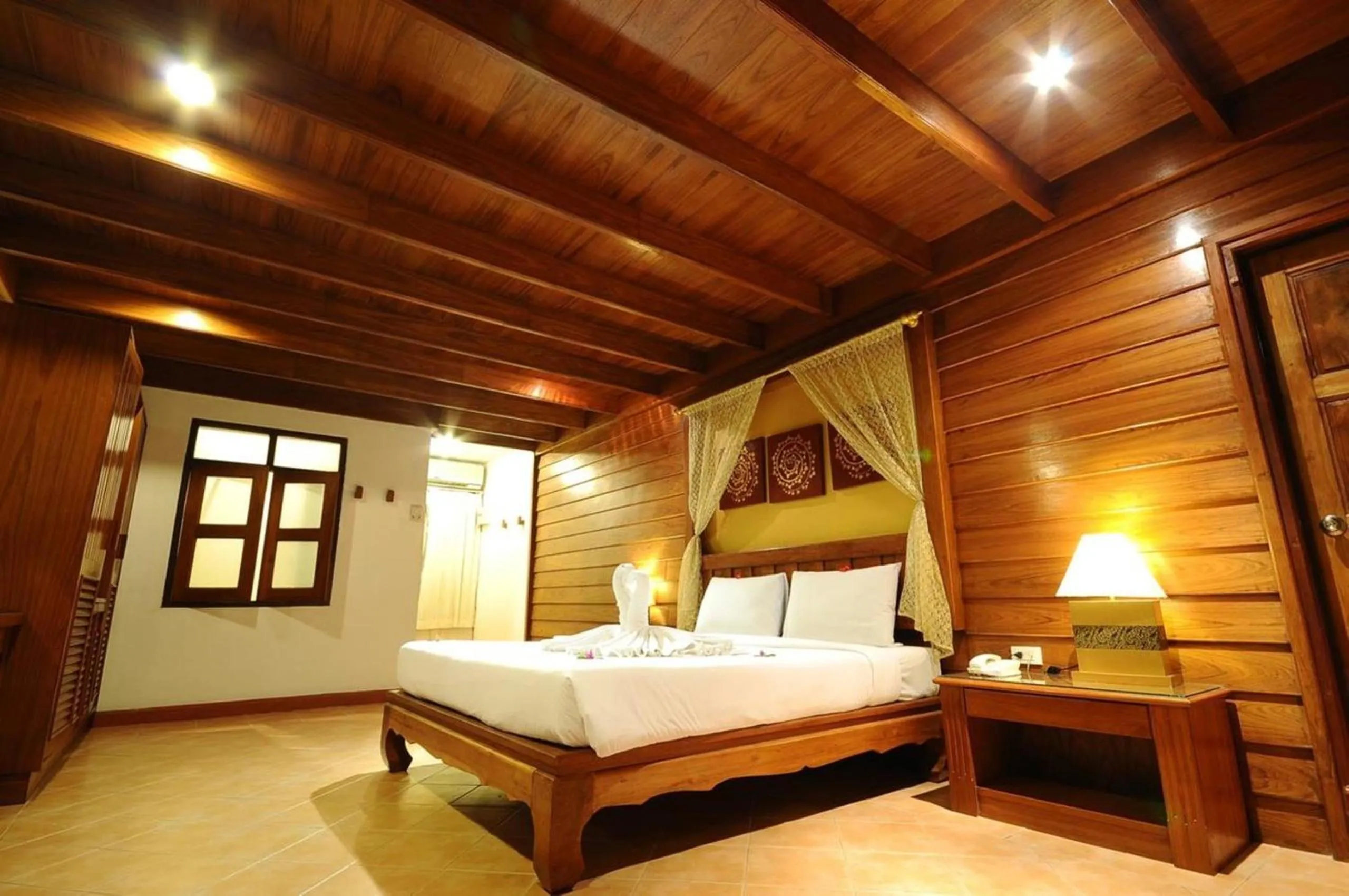 Bed in Bel Aire Patong