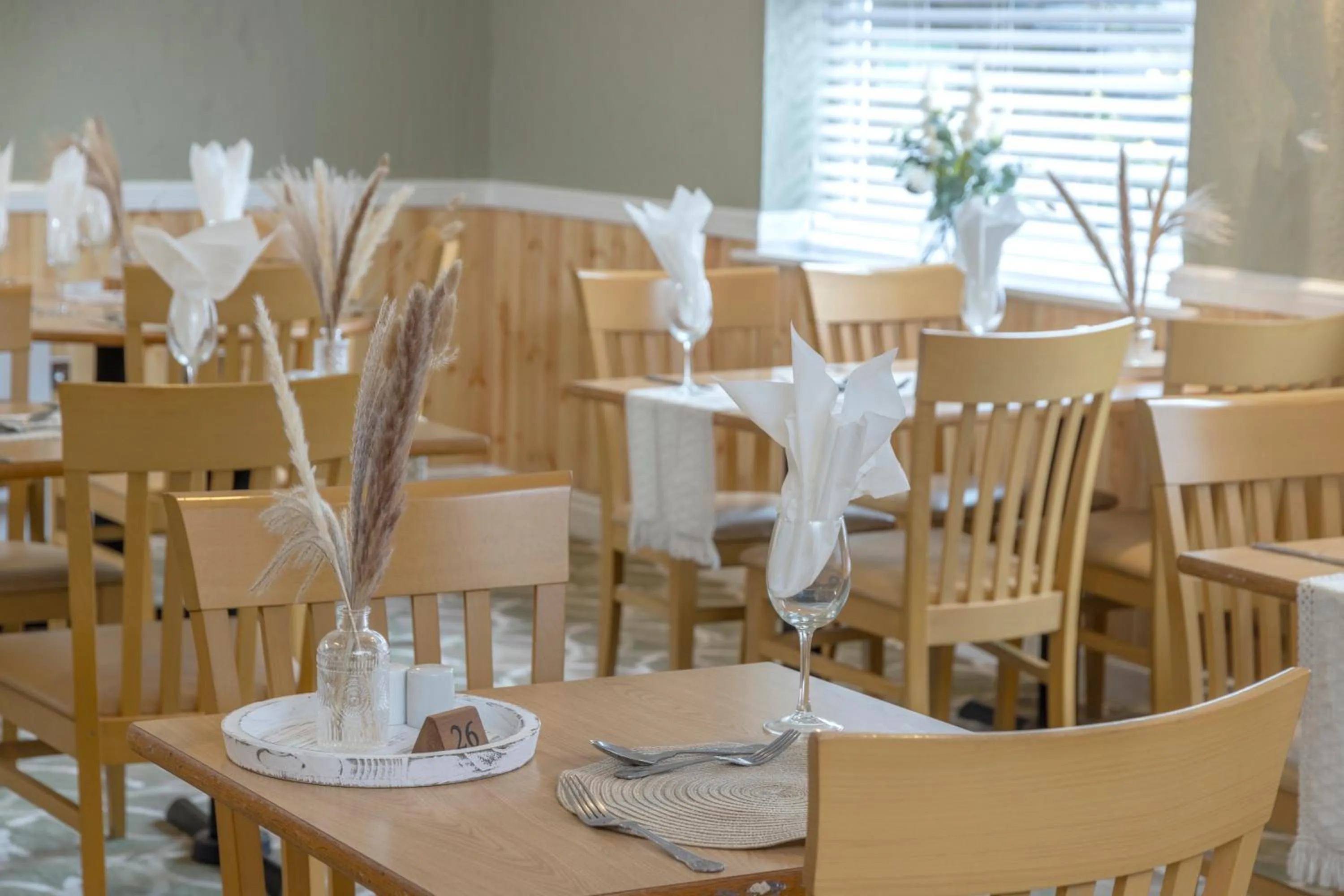 Restaurant/places to eat in Best Western Weymouth Hotel Rembrandt