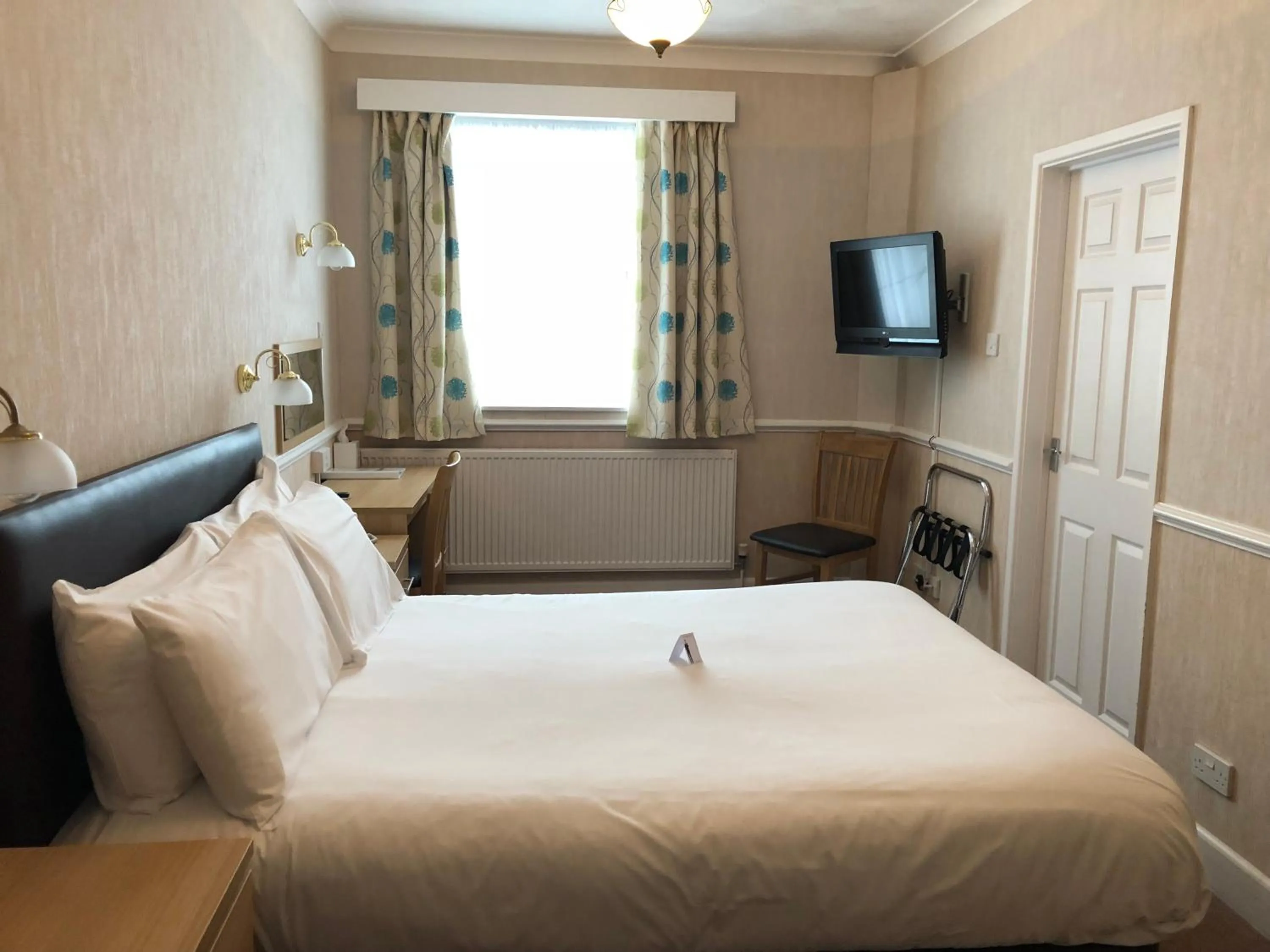 Bedroom, Bed in Best Western Weymouth Hotel Rembrandt