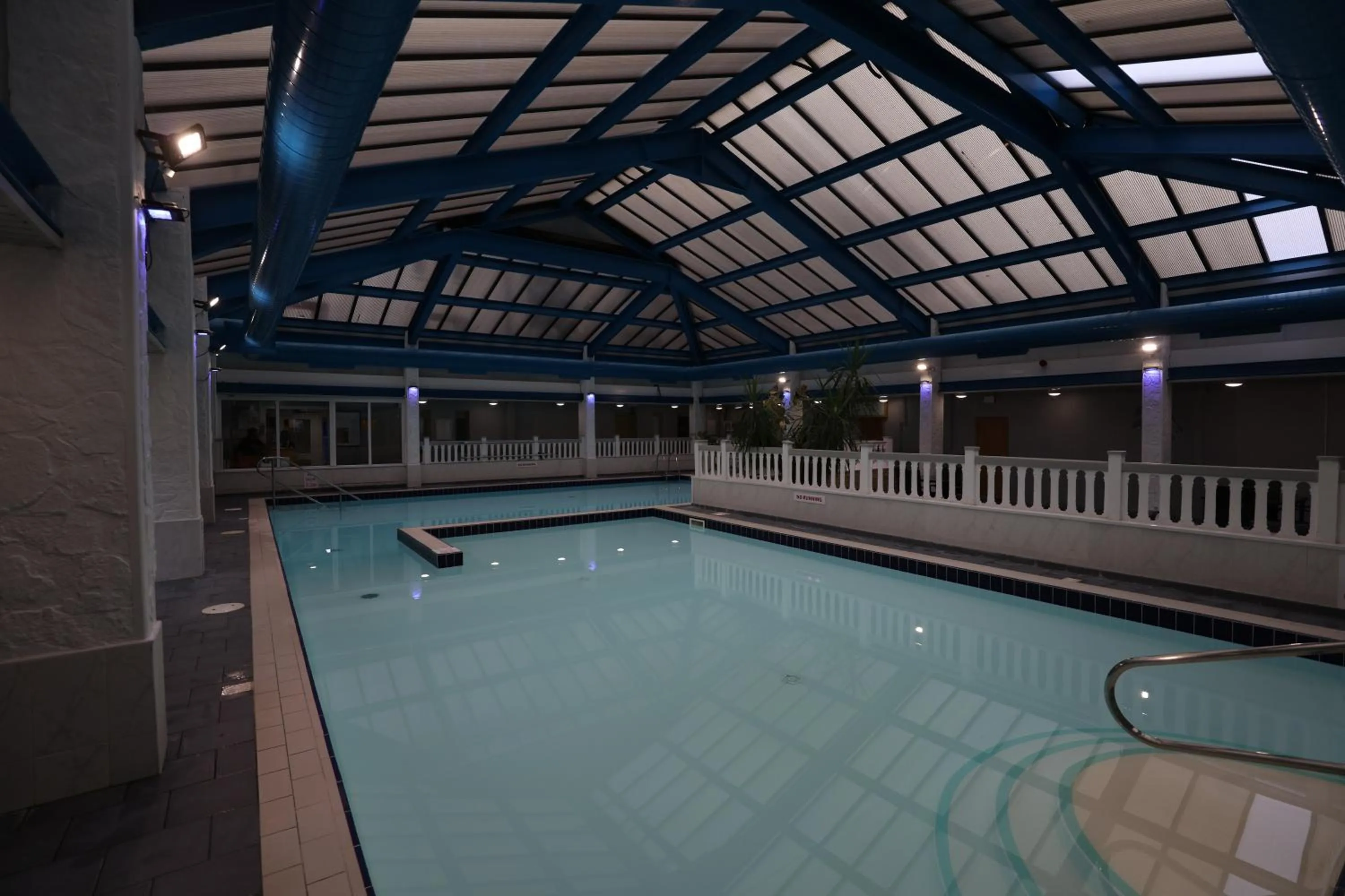 Swimming pool in Best Western Weymouth Hotel Rembrandt