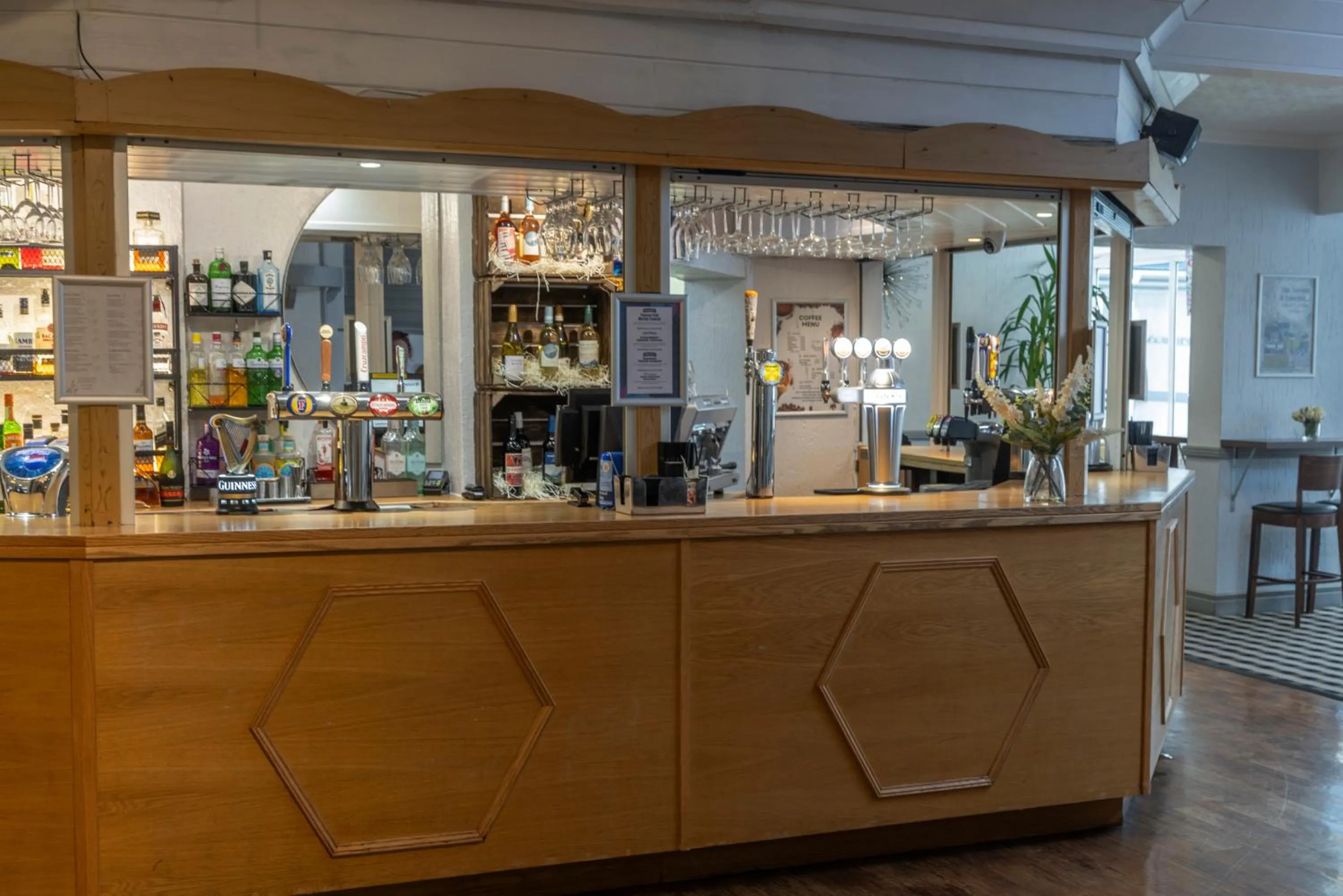 Lounge or bar in Best Western Weymouth Hotel Rembrandt