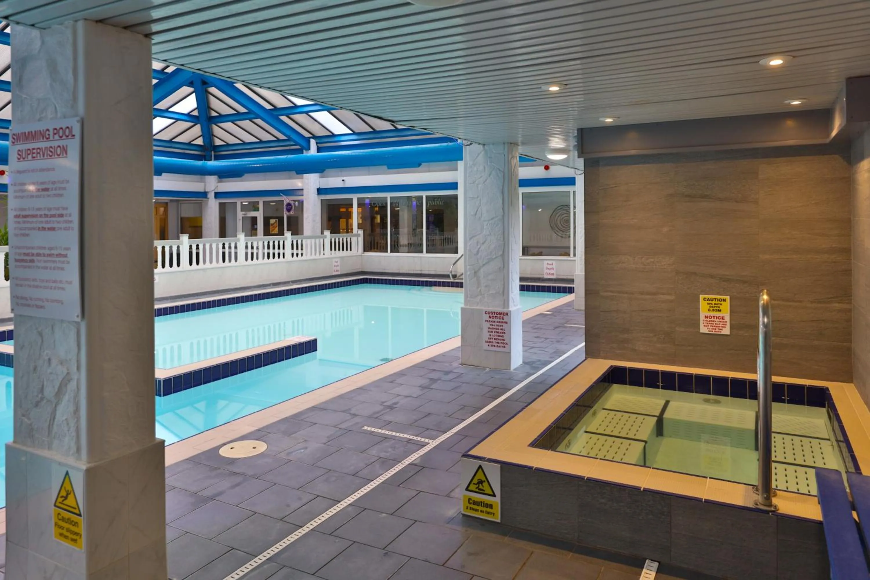 Swimming pool in Best Western Weymouth Hotel Rembrandt