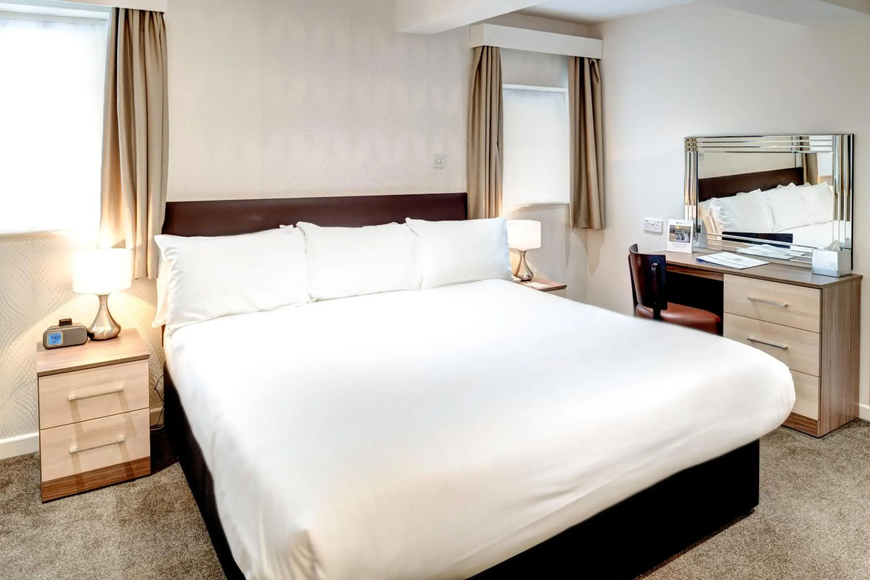 Bed in Best Western Weymouth Hotel Rembrandt Bed in Best Western Weymouth Hotel Rembrandt