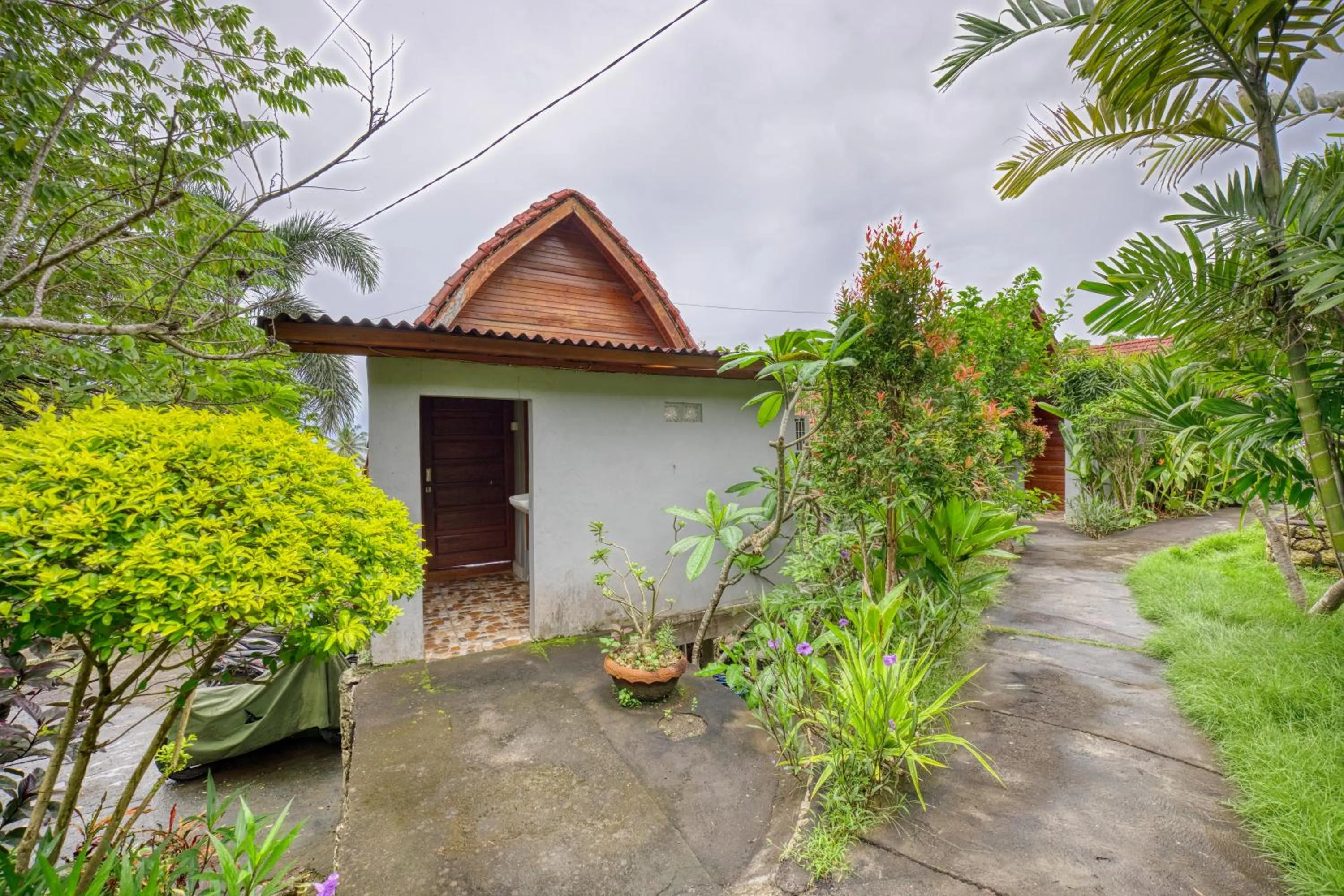 Property building in Petak Cottage