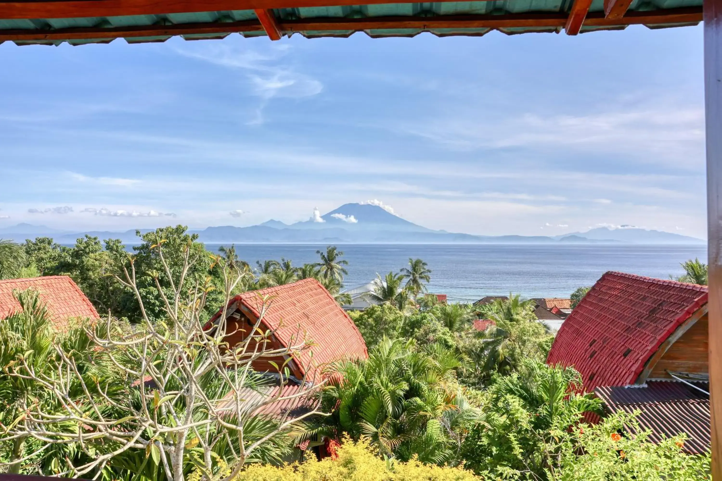 Deluxe Bungalow with Ocean and Agung Mount View in Petak Cottage Deluxe Bungalow with Ocean and Agung Mount View in Petak Cottage