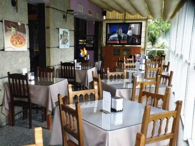 Restaurant/places to eat in Puente Romano