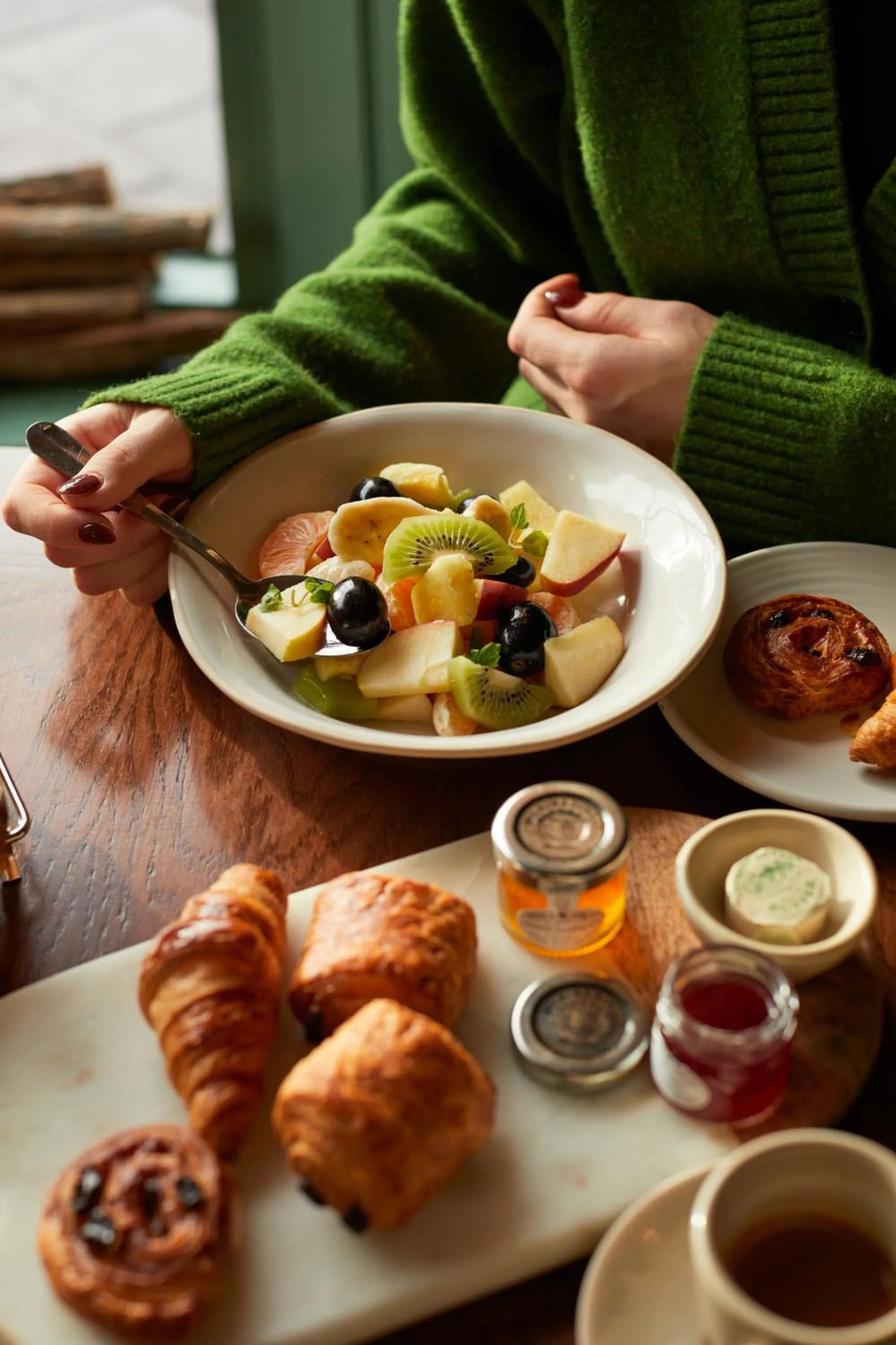 The Potters Heron - A Heartwood Inn