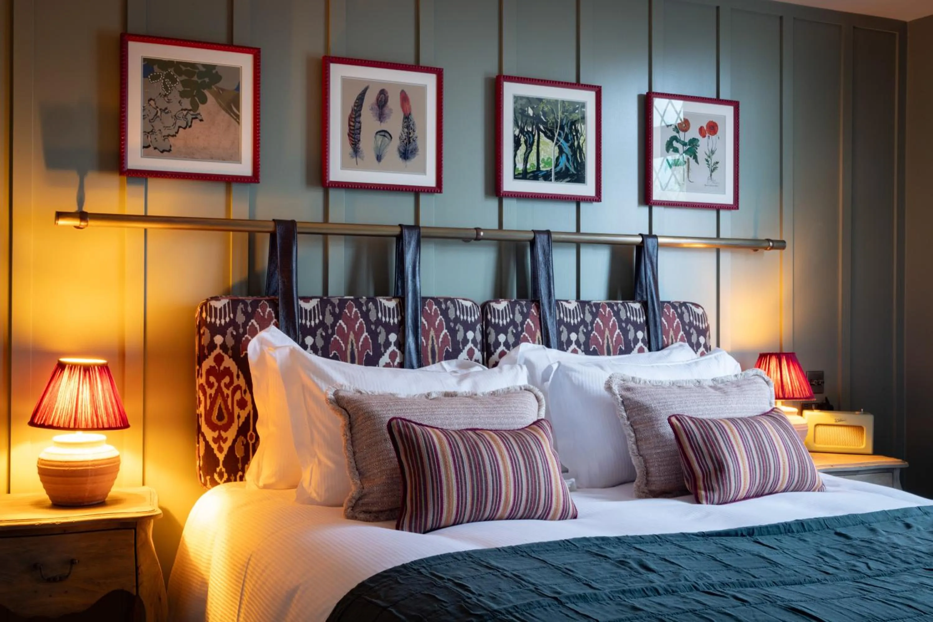 Bed in The Potters Heron - A Heartwood Inn