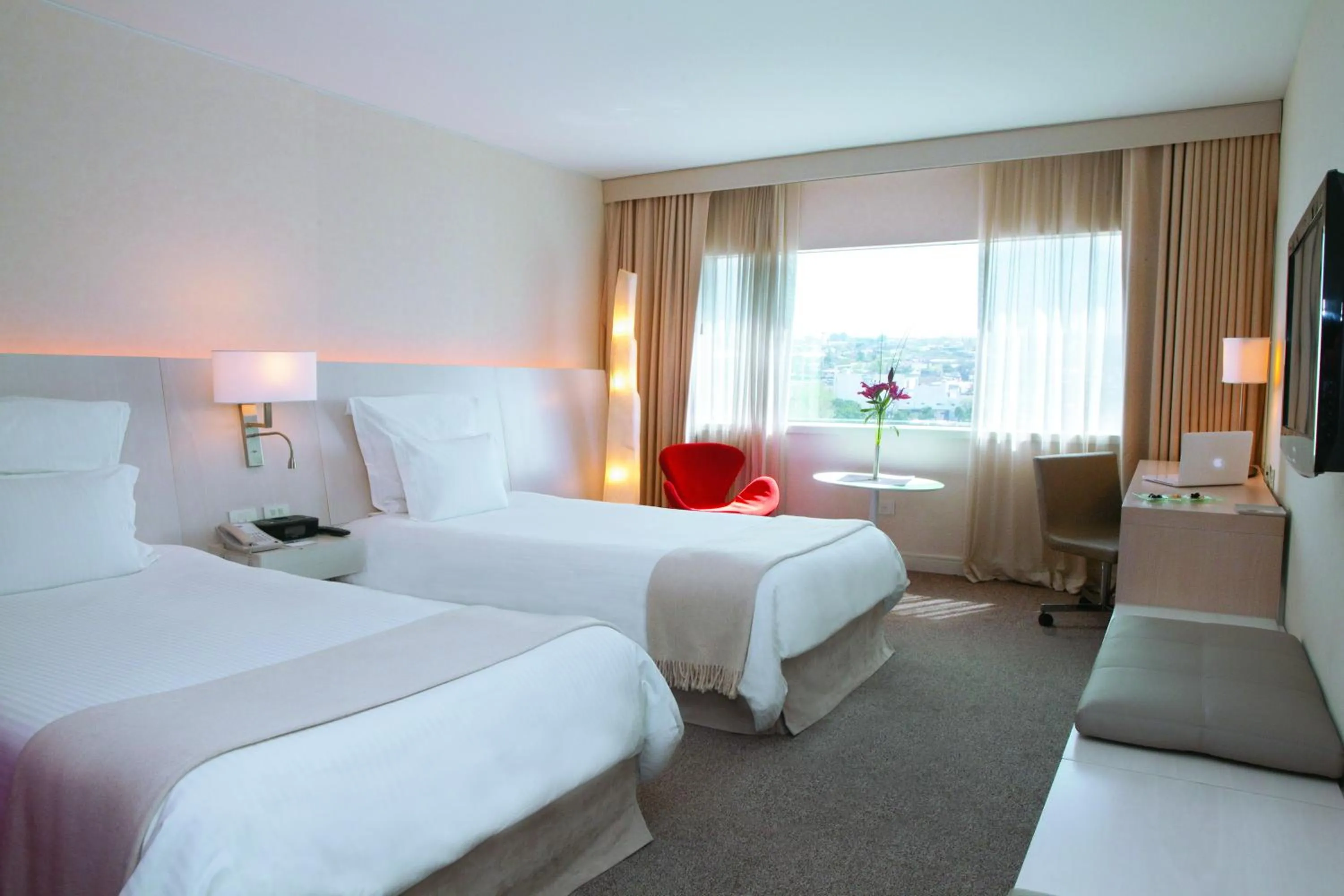 Bedroom, Bed in Hotel Pullman City Center Rosario