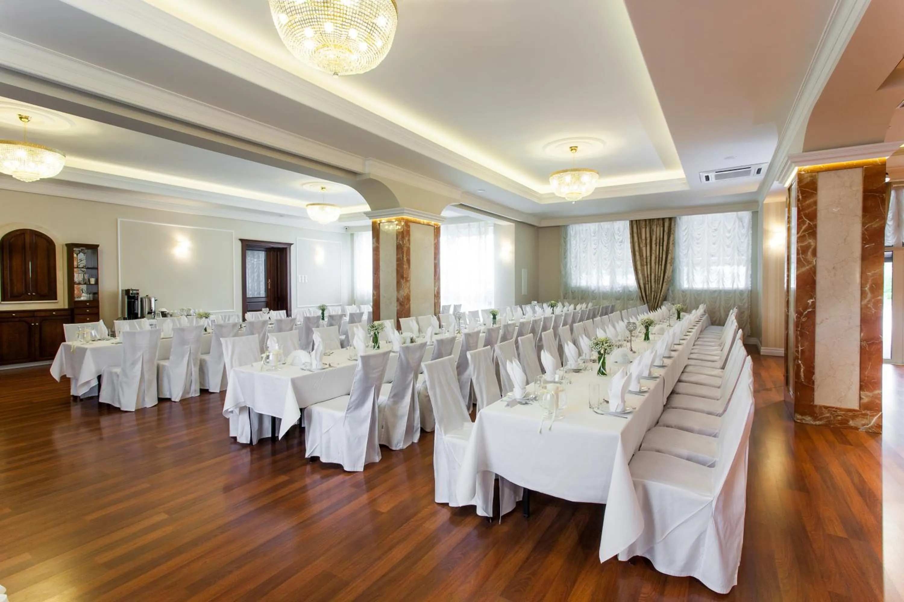 Banquet/Function facilities in Hotel Panorama