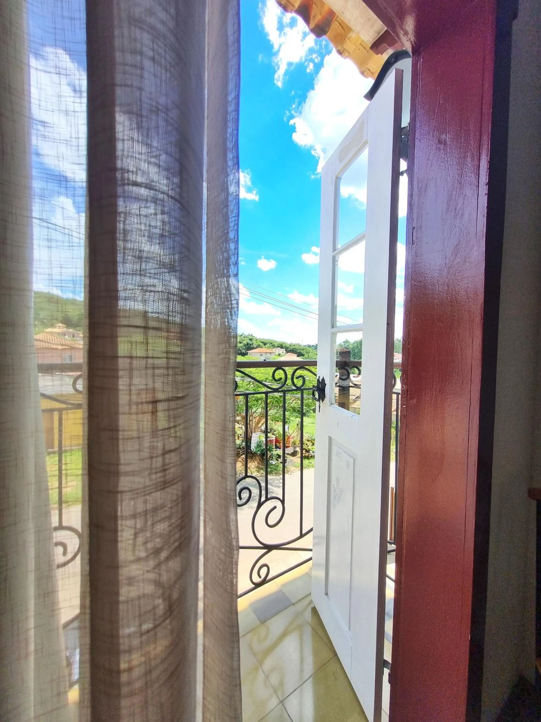 Queen Room with Balcony in Pousada Dom Xavier
